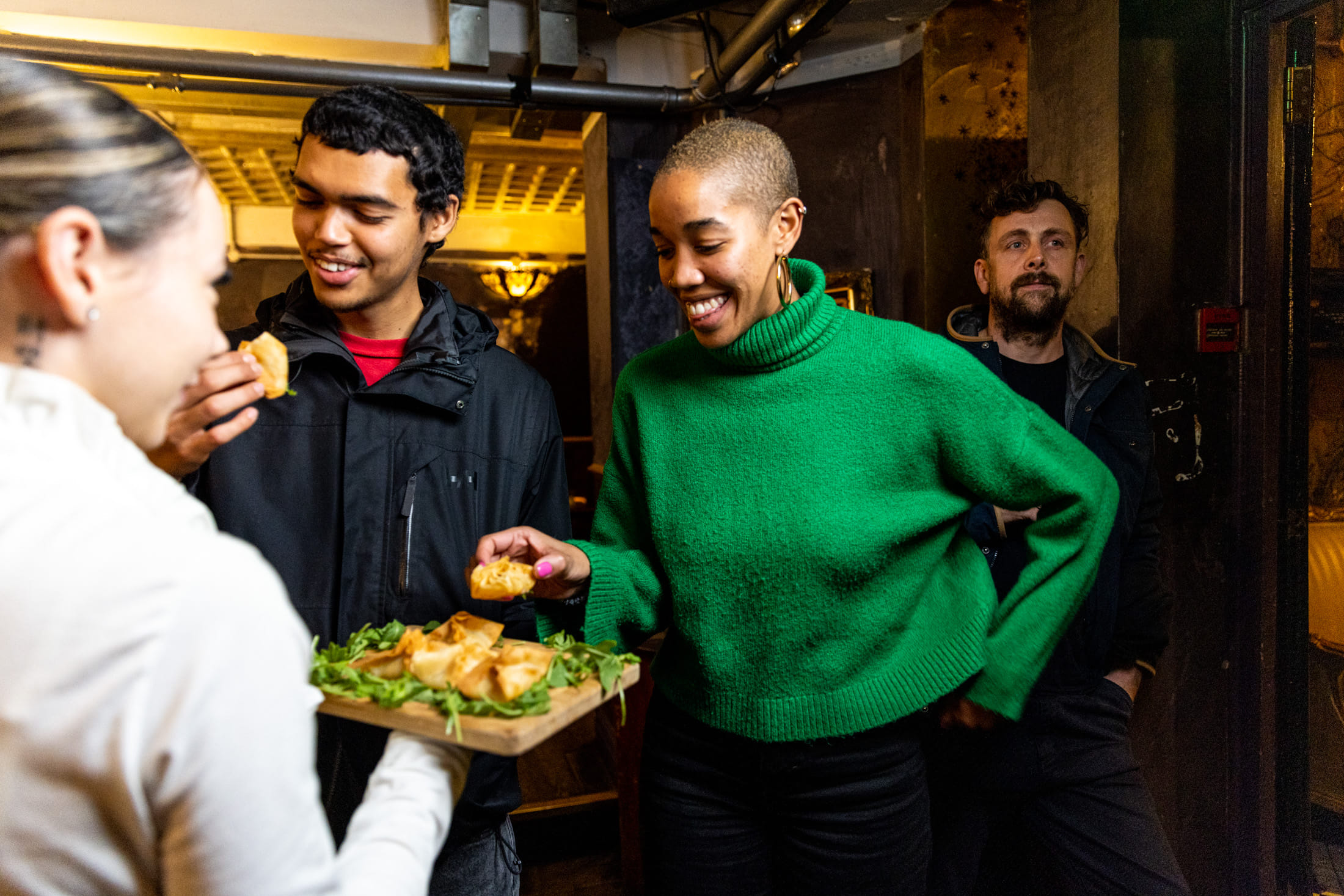 Christmas Hire, Exclusive 9