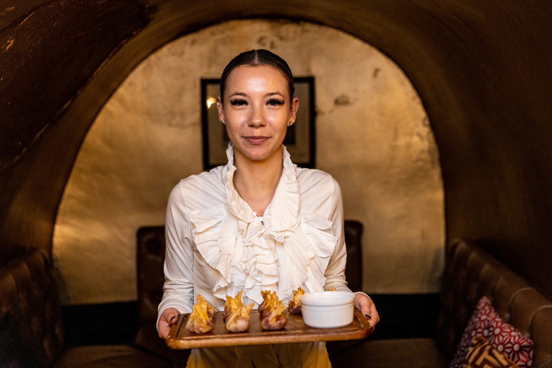 Christmas Hire, Exclusive 12