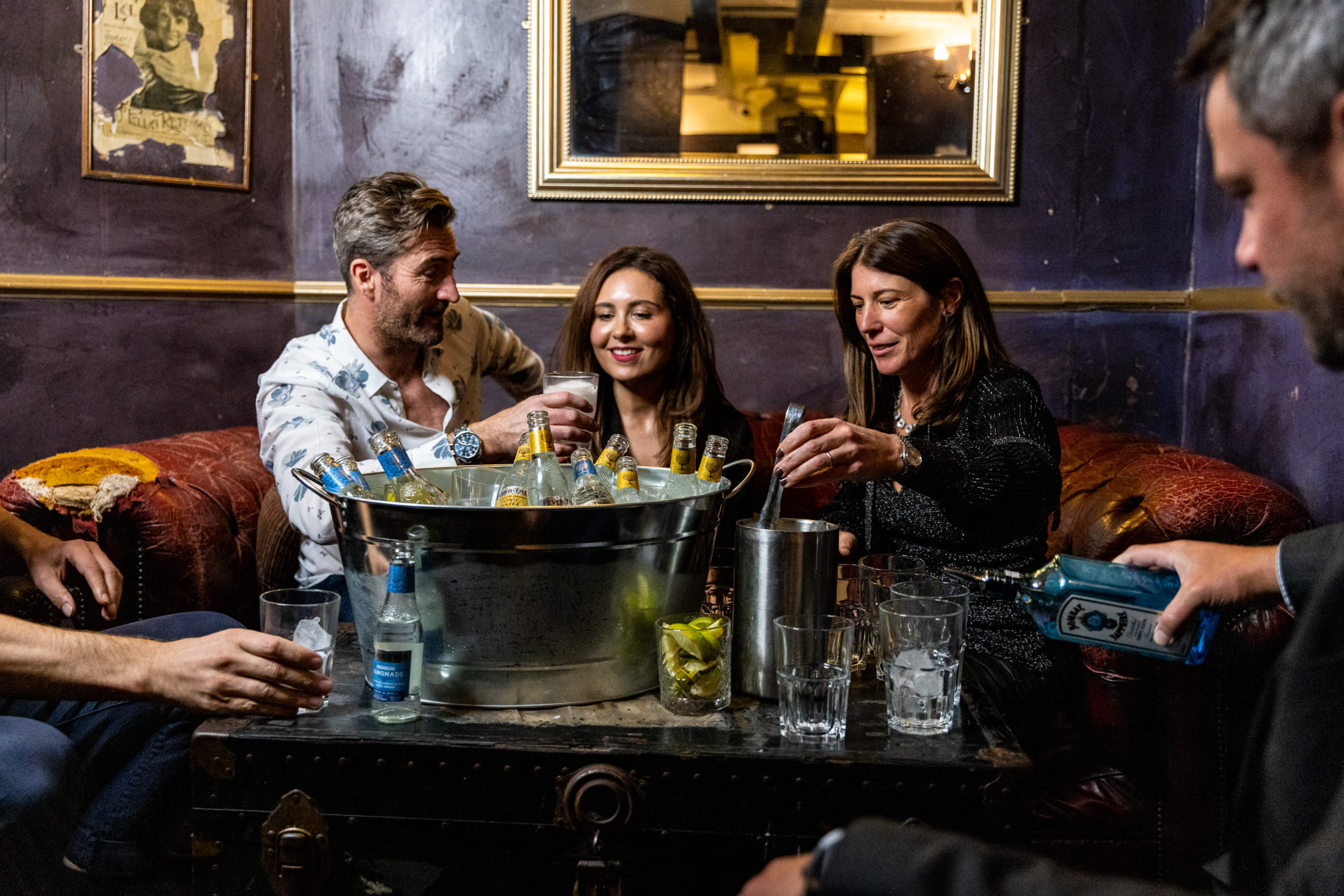 Christmas Hire, Exclusive 7