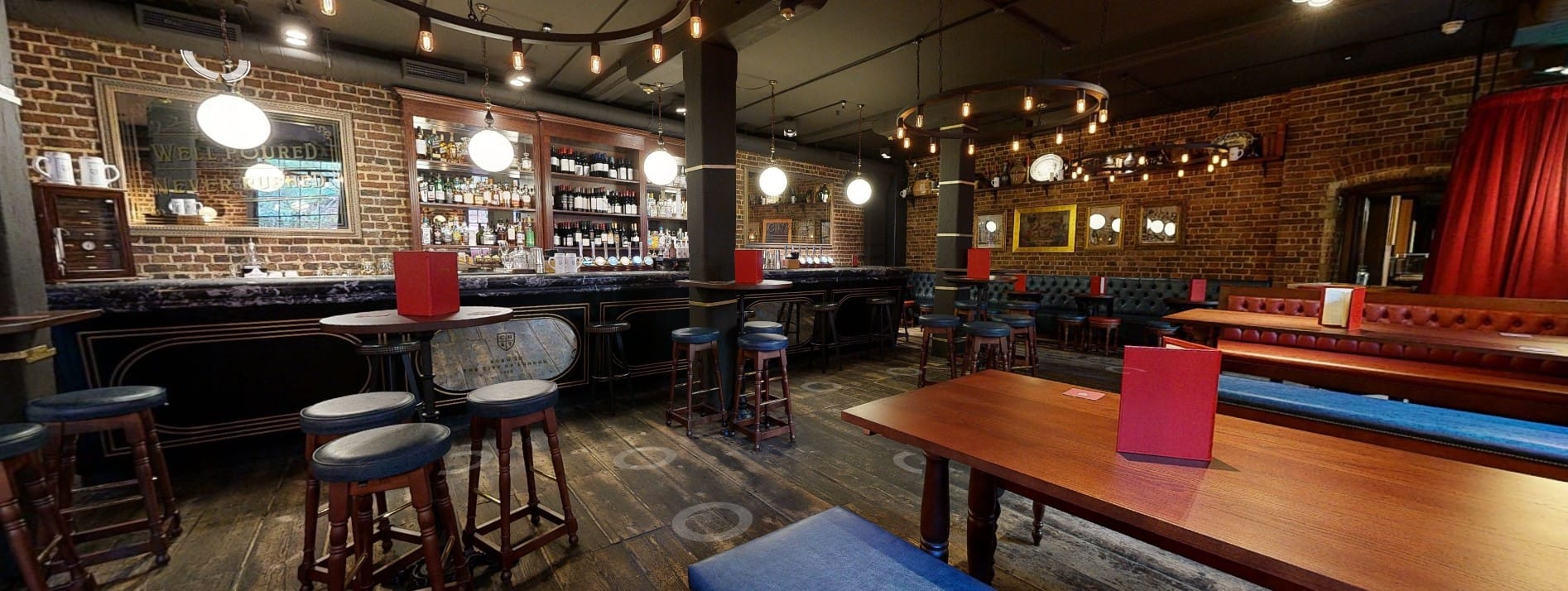 Tavern & Terrace - Roped off standing area 4