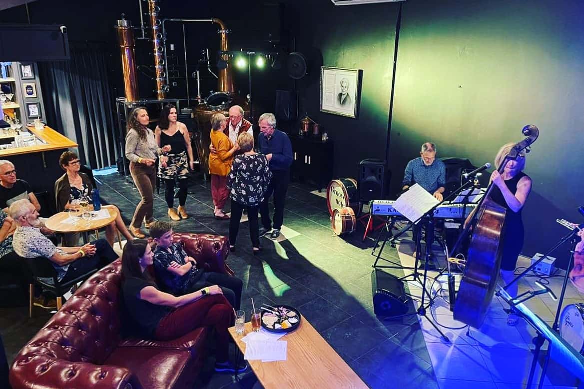 Distillery/Cocktail Lounge 25