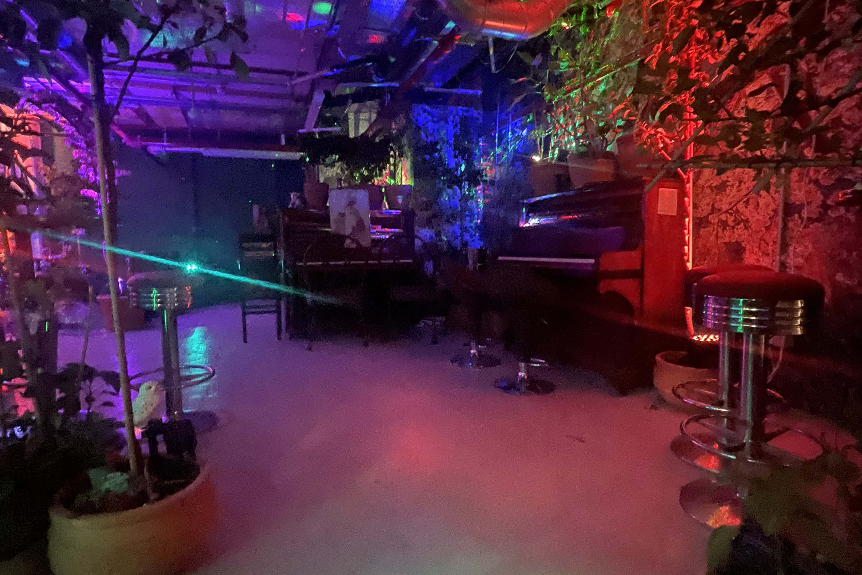 Jazz Club - Mercato Metropolitano Canary Wharf 3D tour