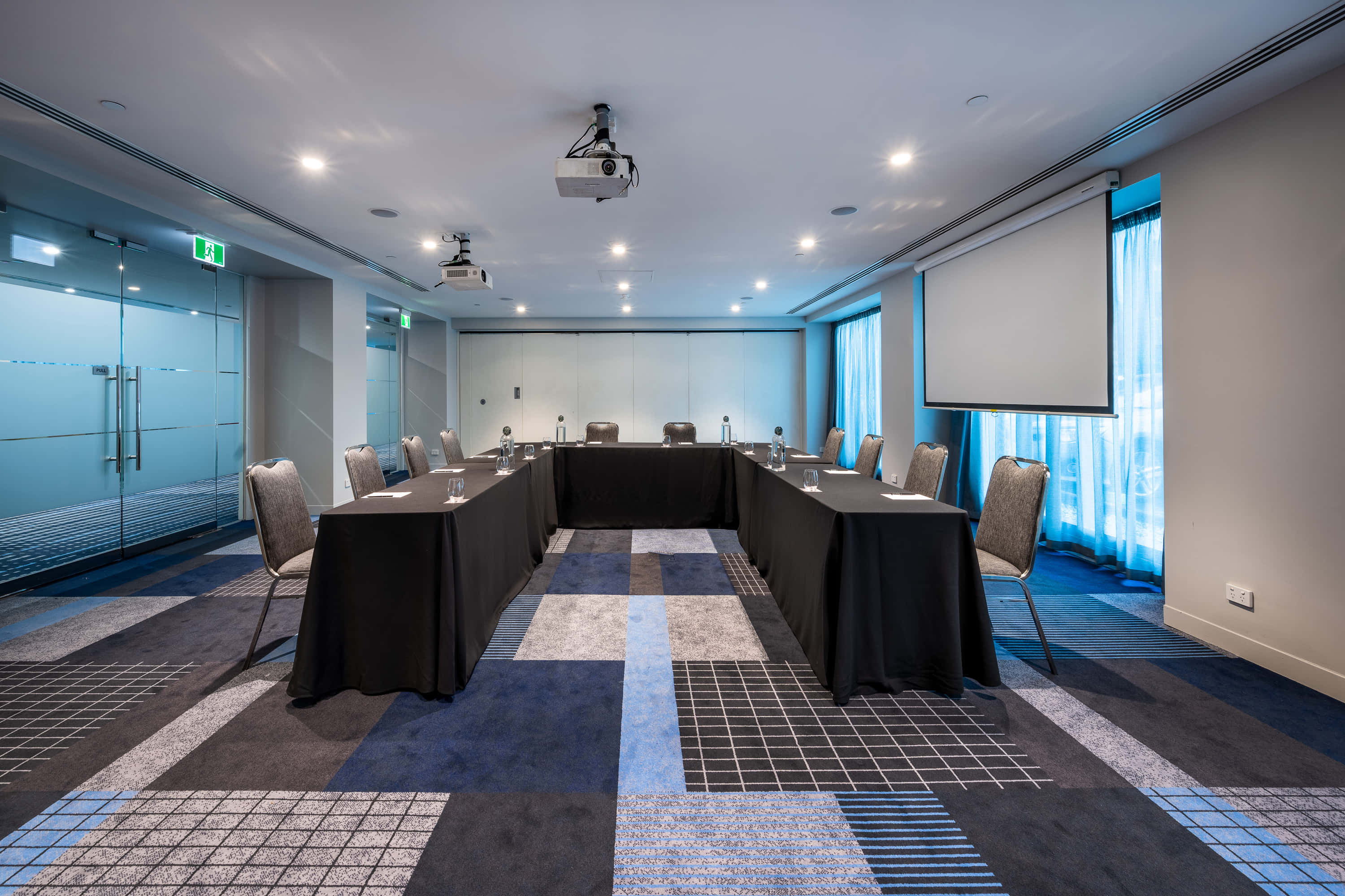 The Courtyard 3D tour