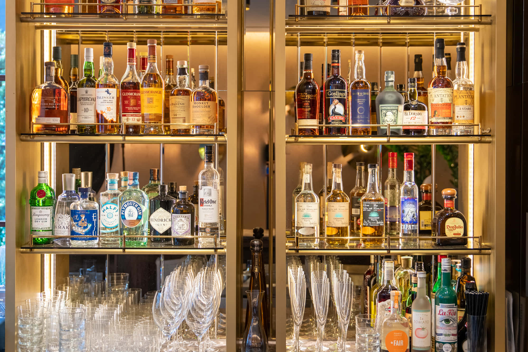 Bantof Cocktail Room 2