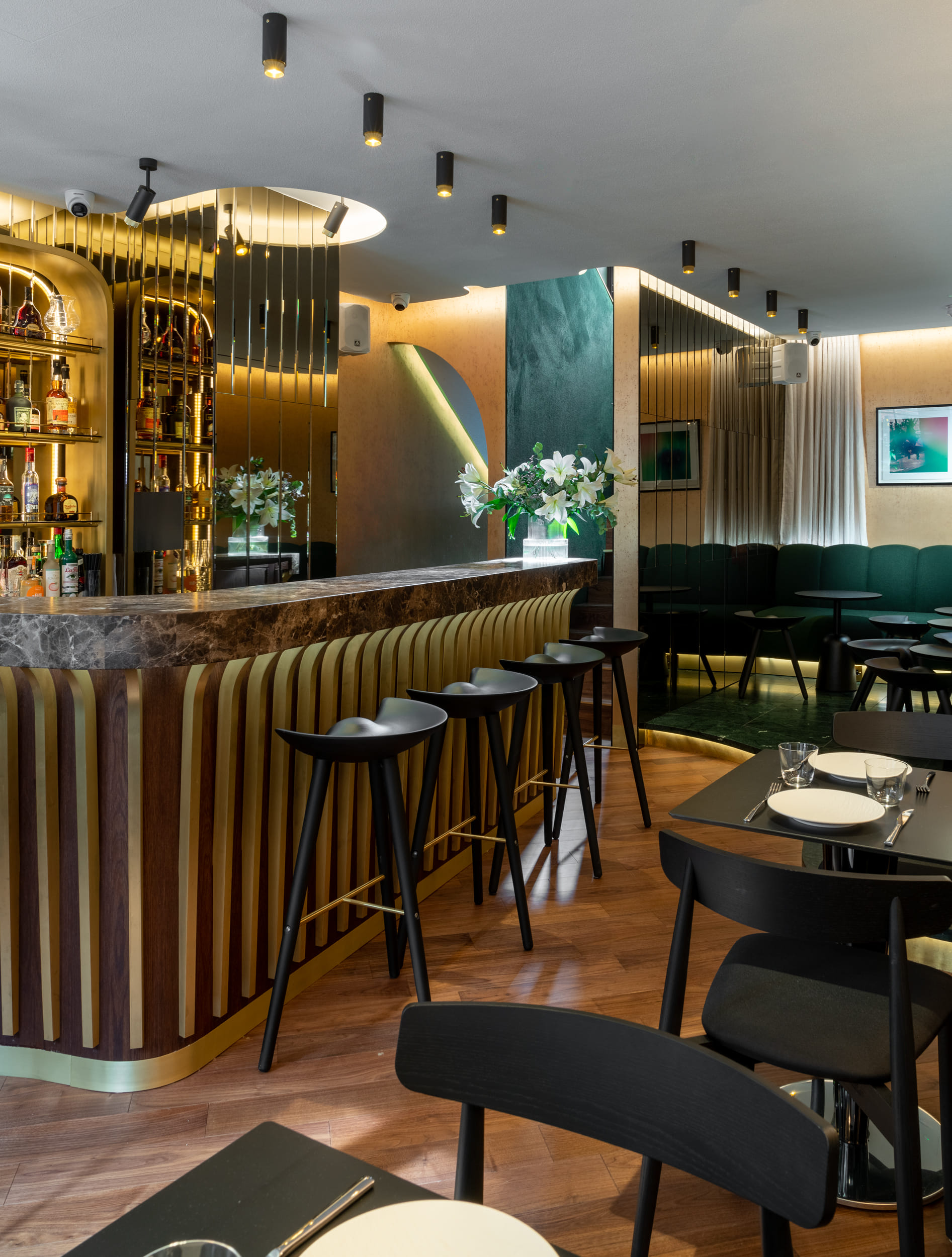 Bantof Cocktail Room  1