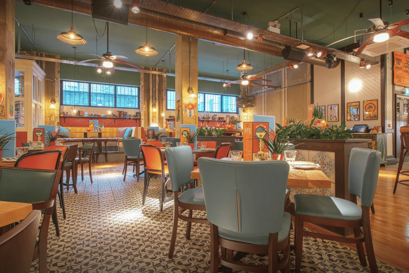 Main Bar 0