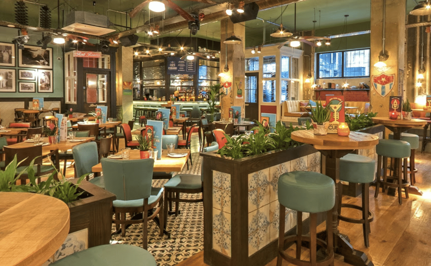 Main Bar 2