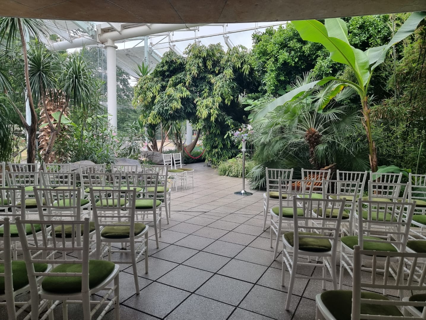 The Riverside Glasshouse 14