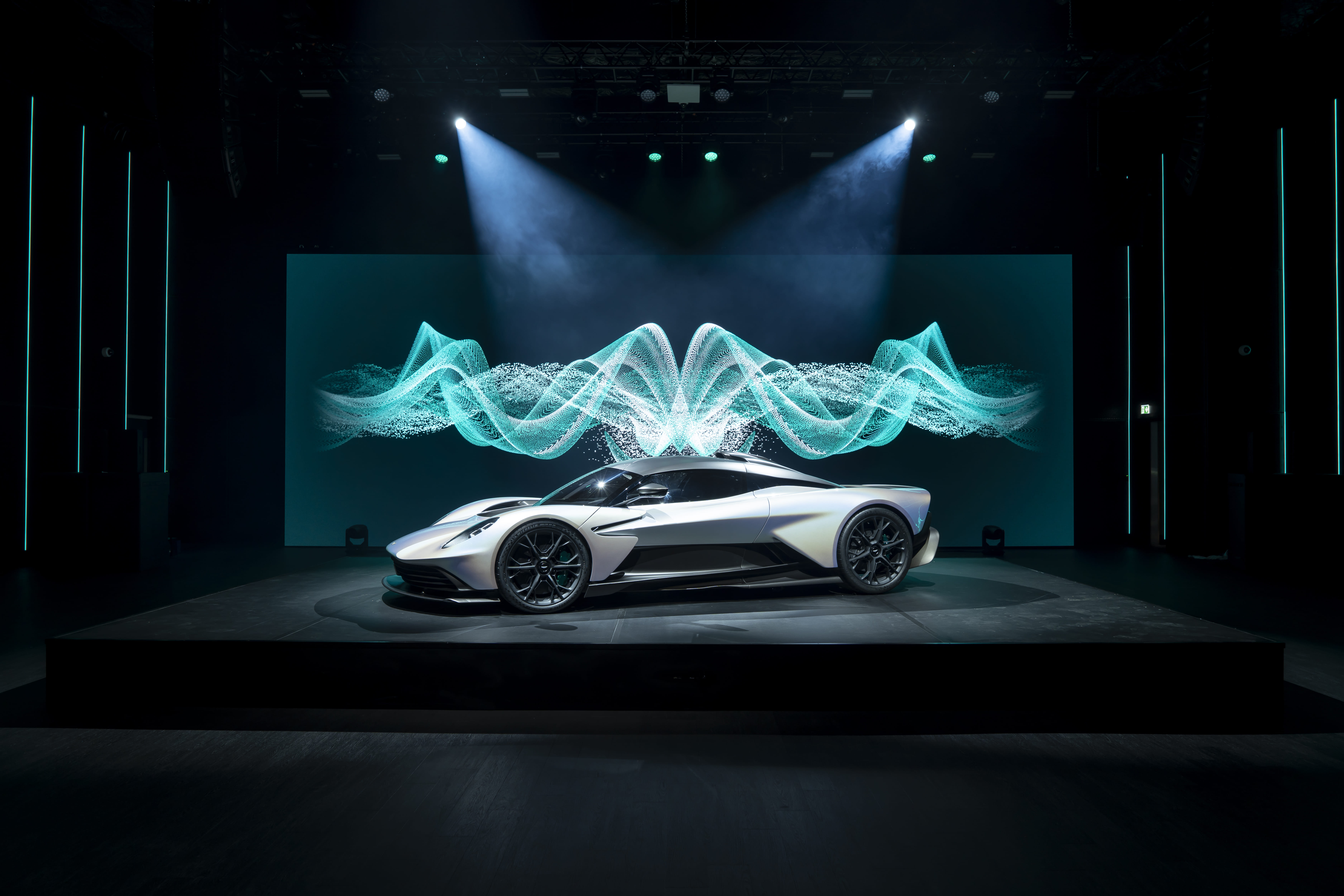 Exclusive Hire of HERE 8