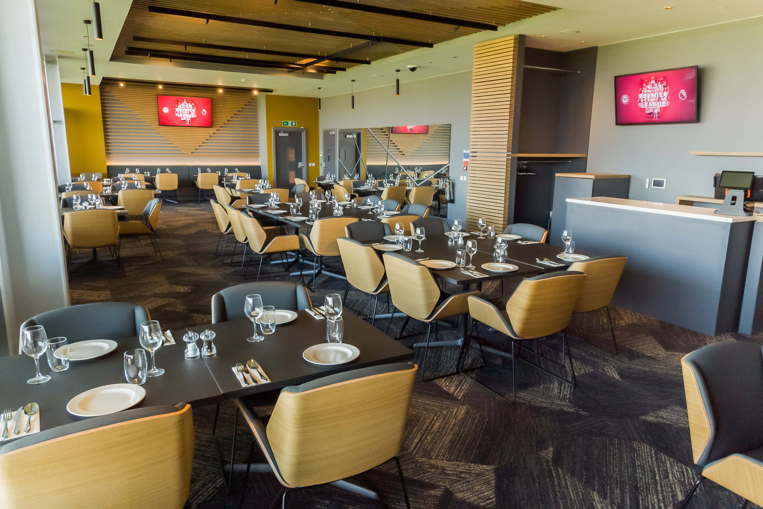 The Oxford & Cambridge Suite 2