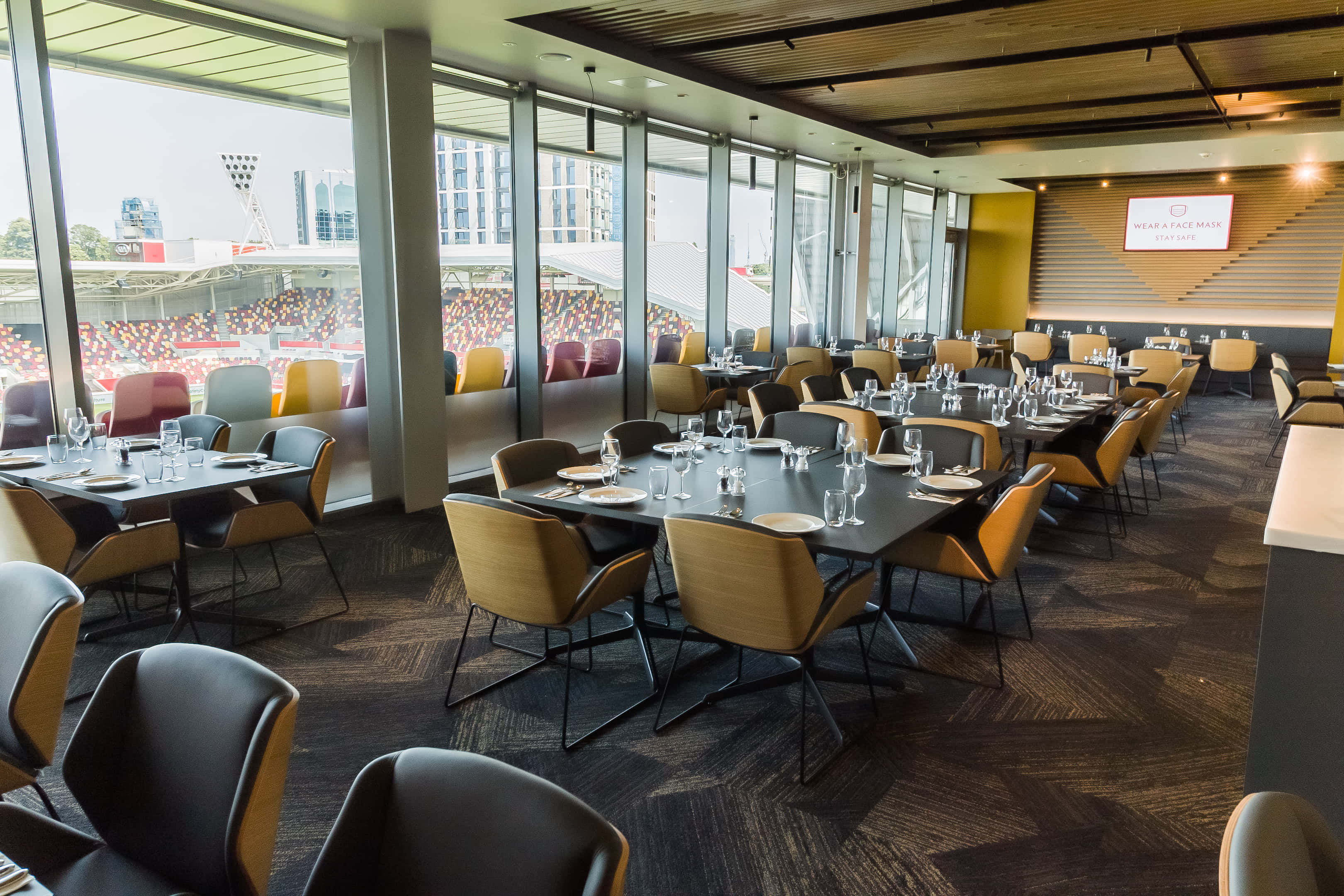 The Oxford & Cambridge Suite 3