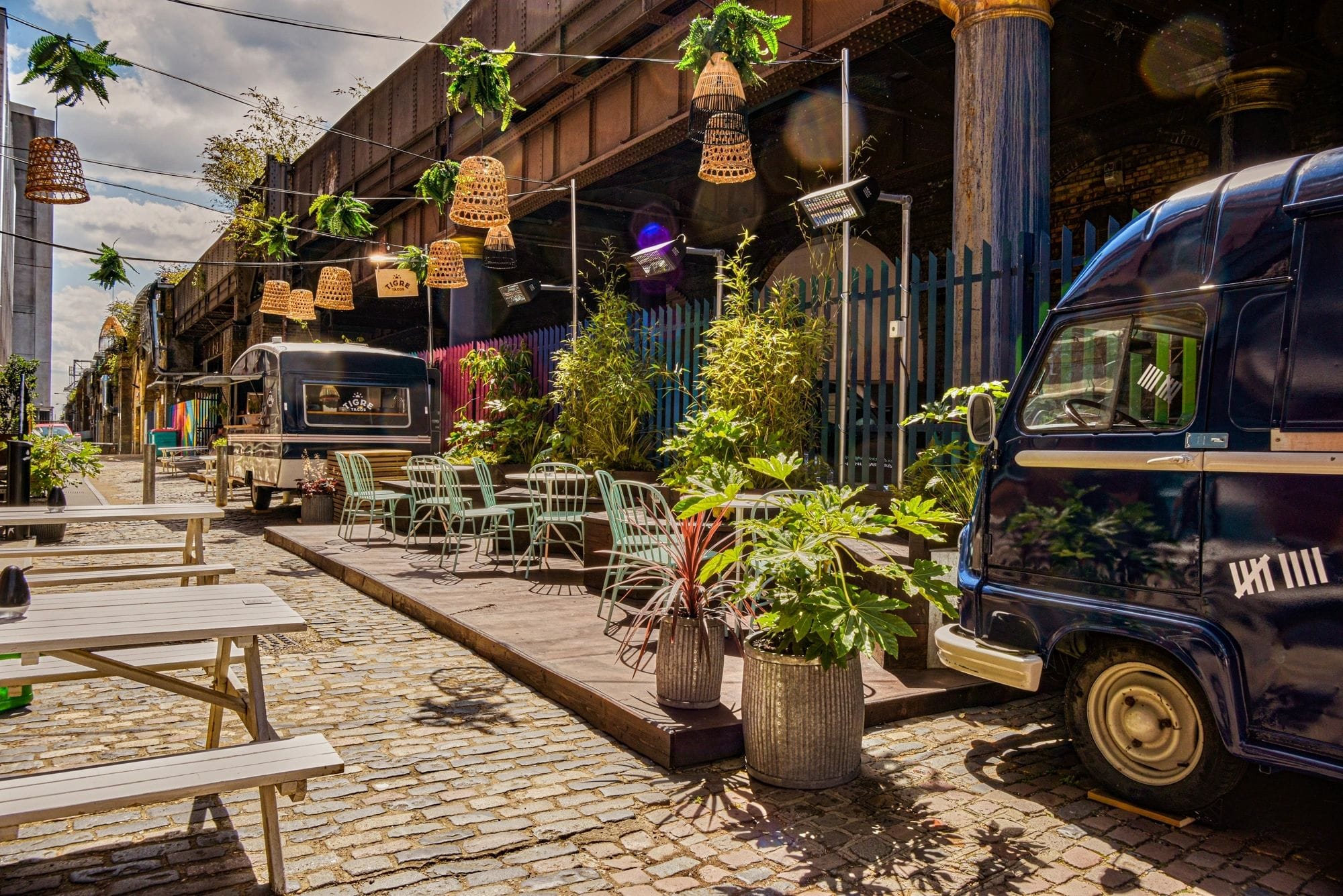 COCKTAIL BAR - Basement 2