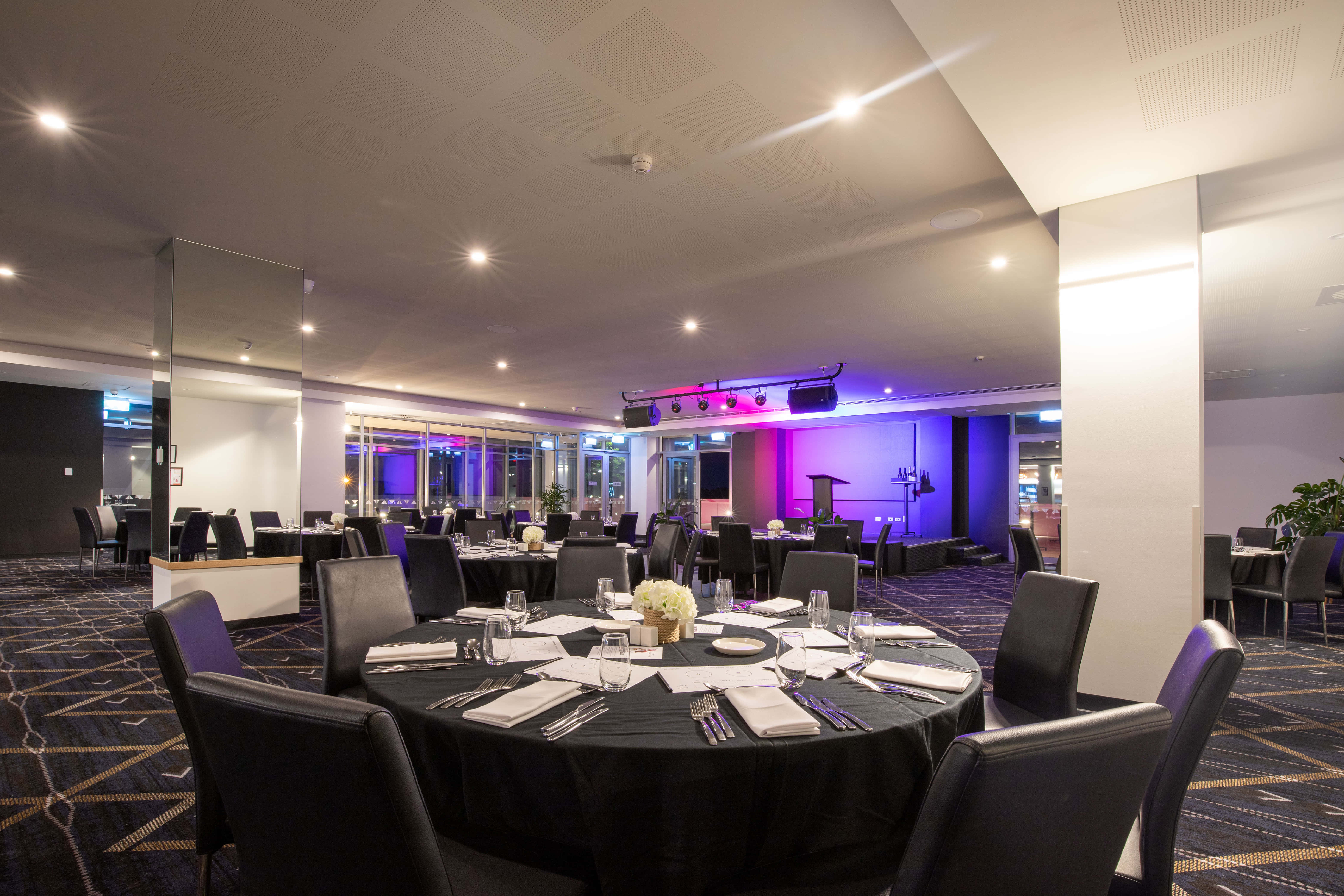 Murray Room & Balcony 3