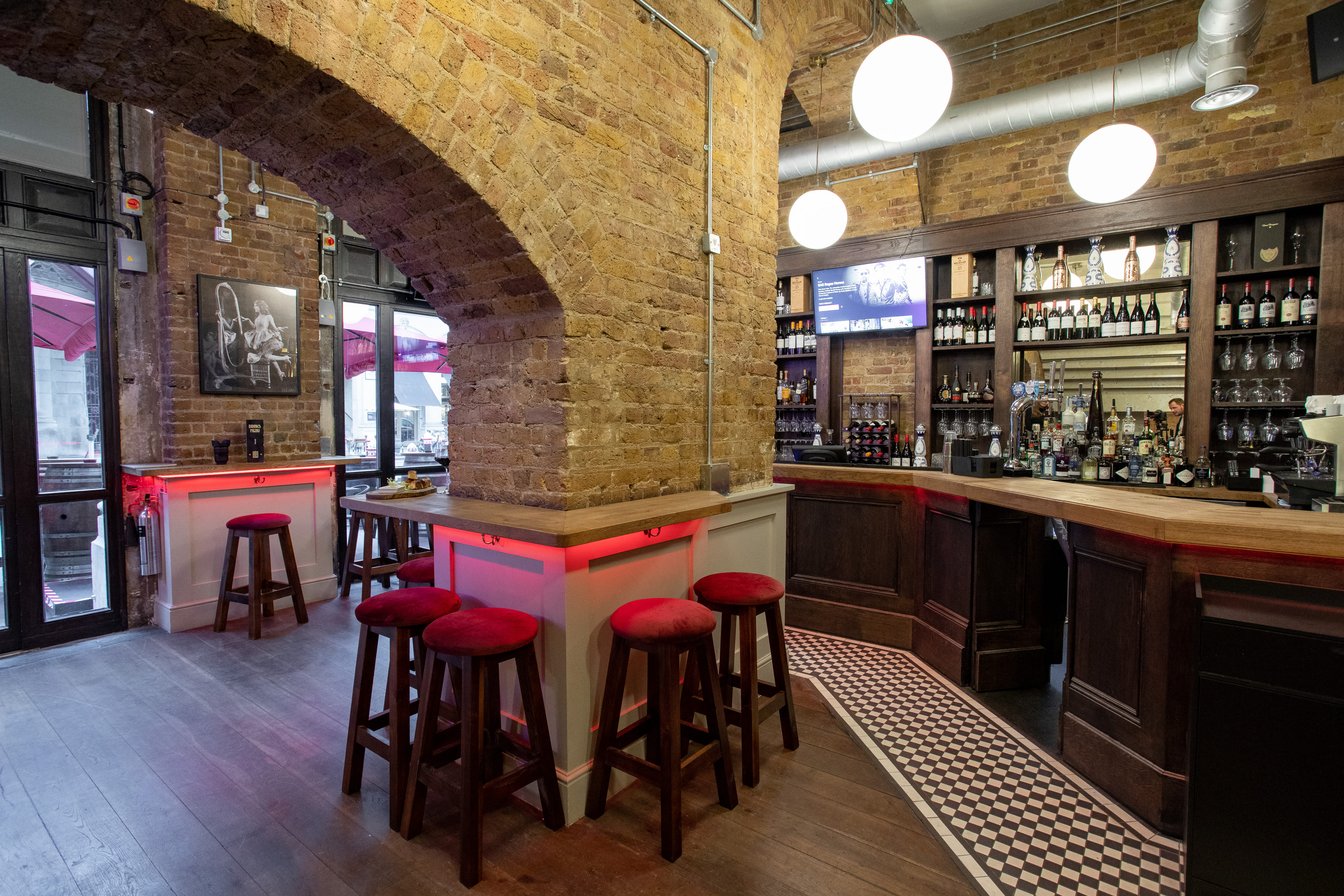 Paris Bar & Terrace - Entire Venue Hire 1