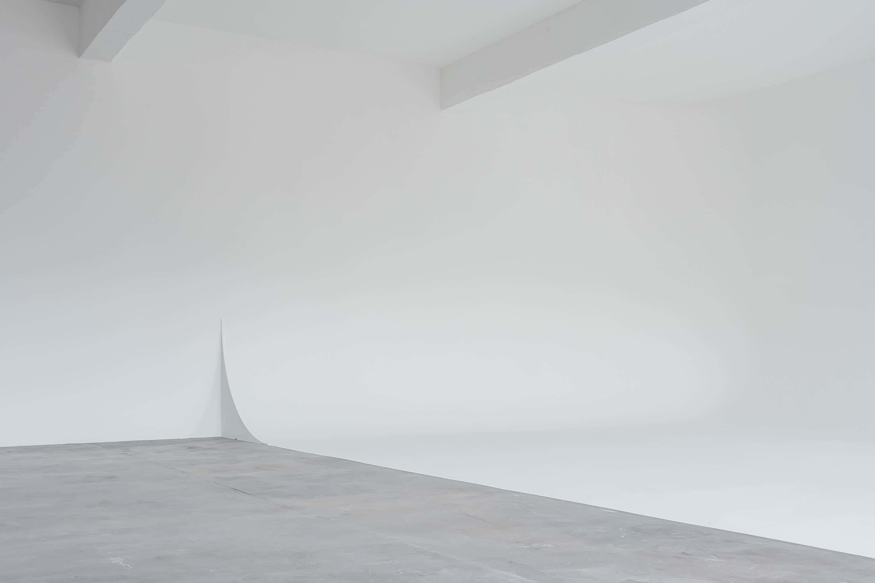 Bright photography studio with infinity wall in Liverpools Baltic area 4