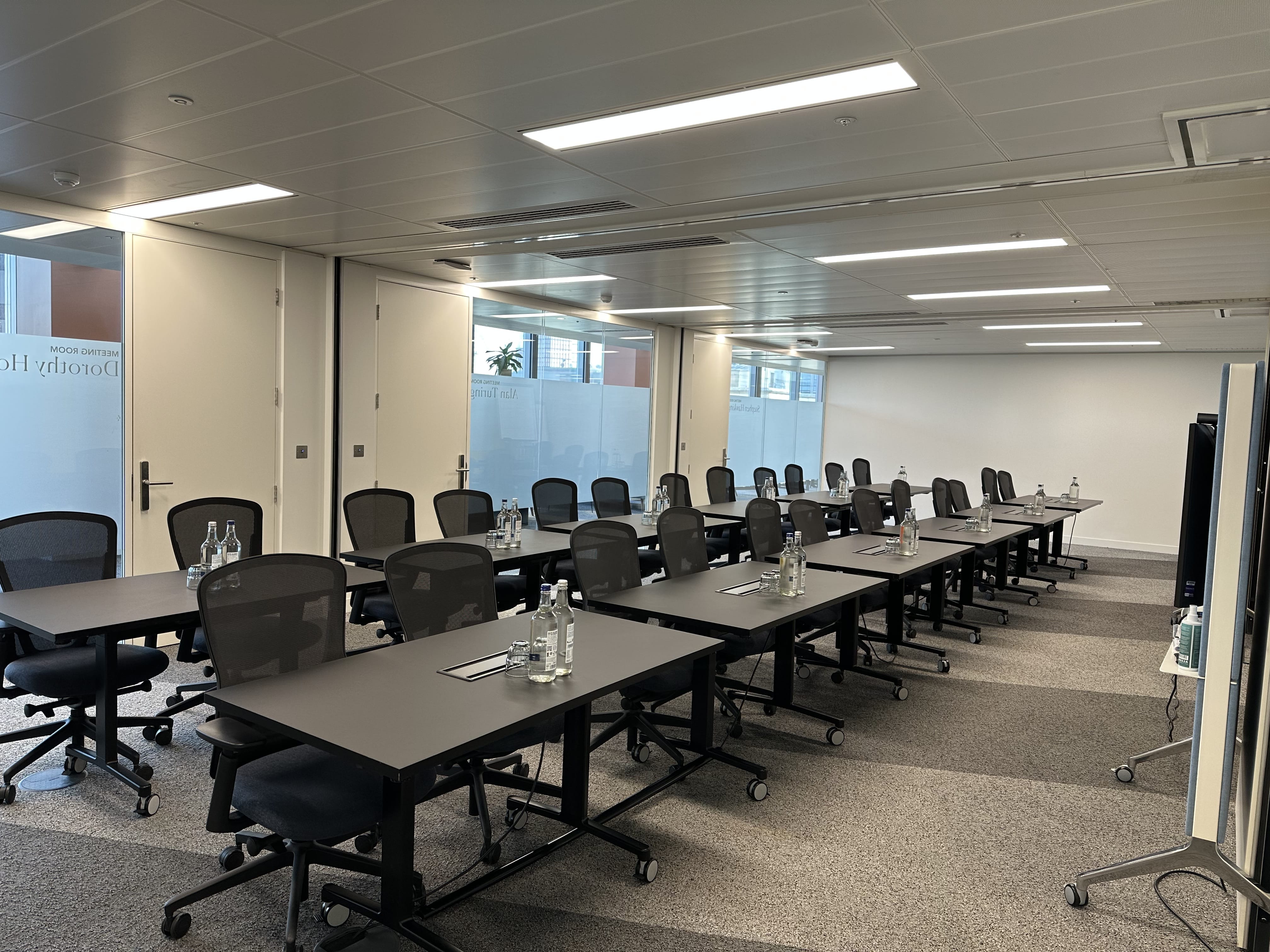 Isaac Newton Meeting Room 3