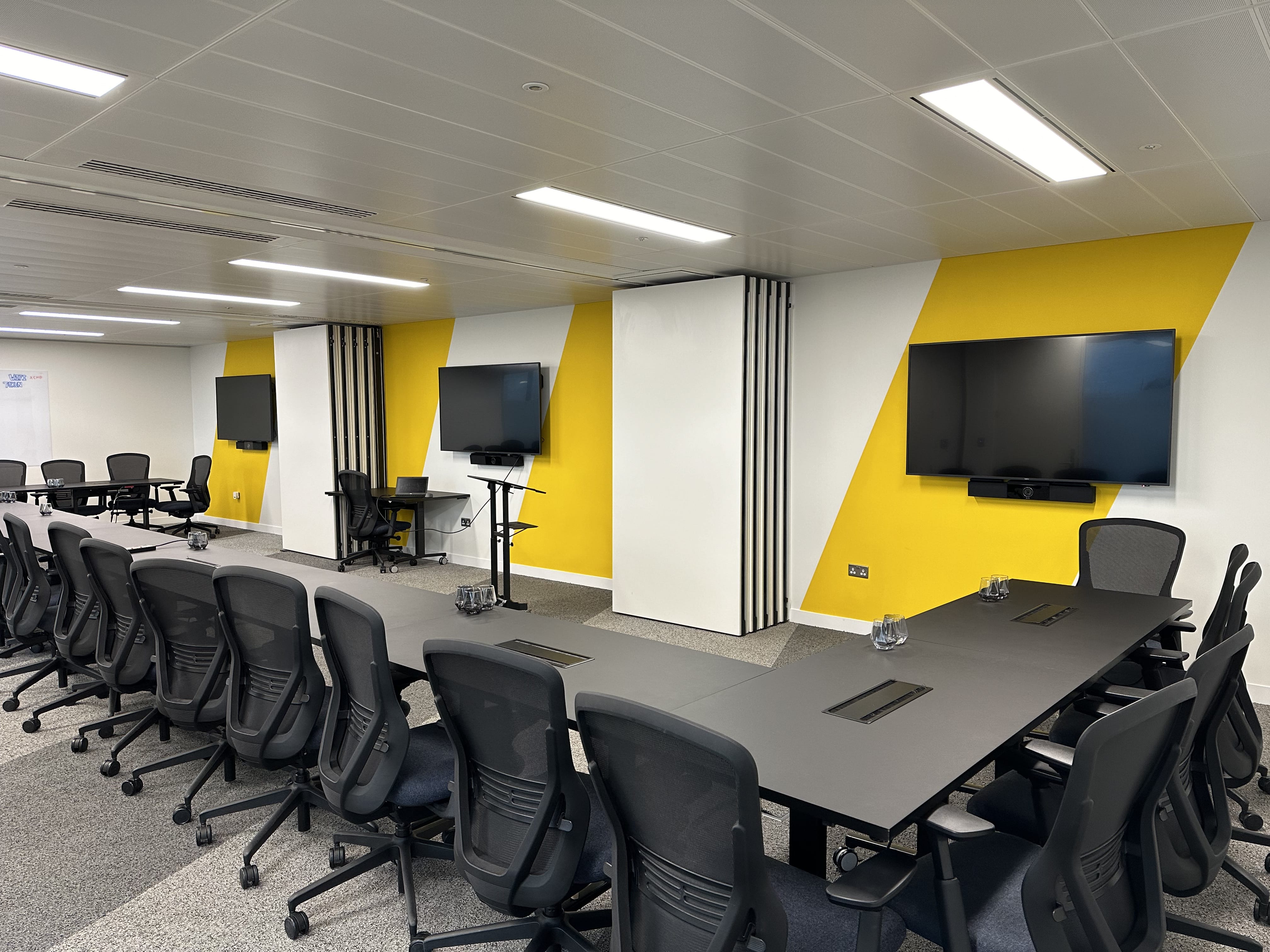 Isaac Newton Meeting Room 6