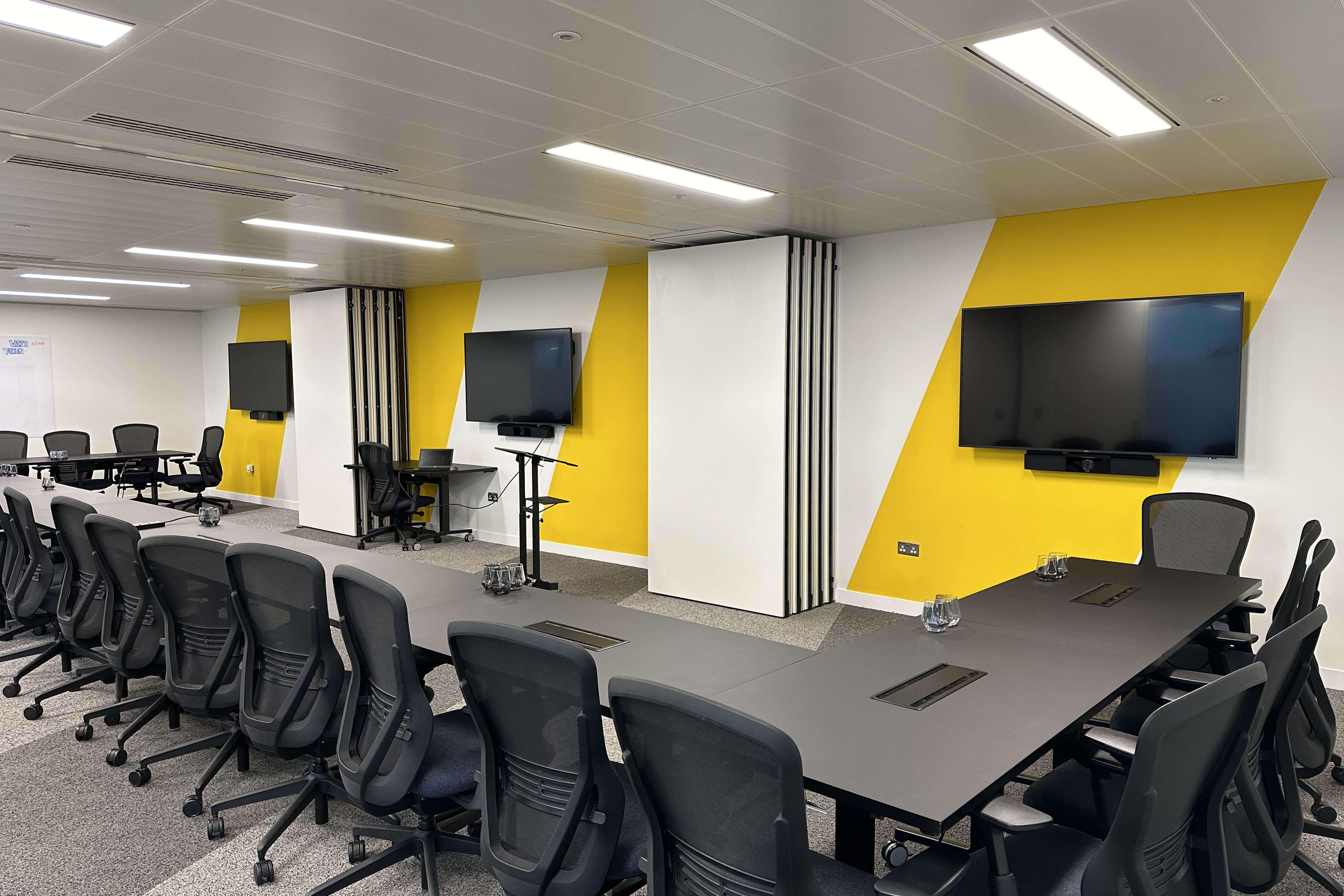 Isaac Newton Meeting Room 6