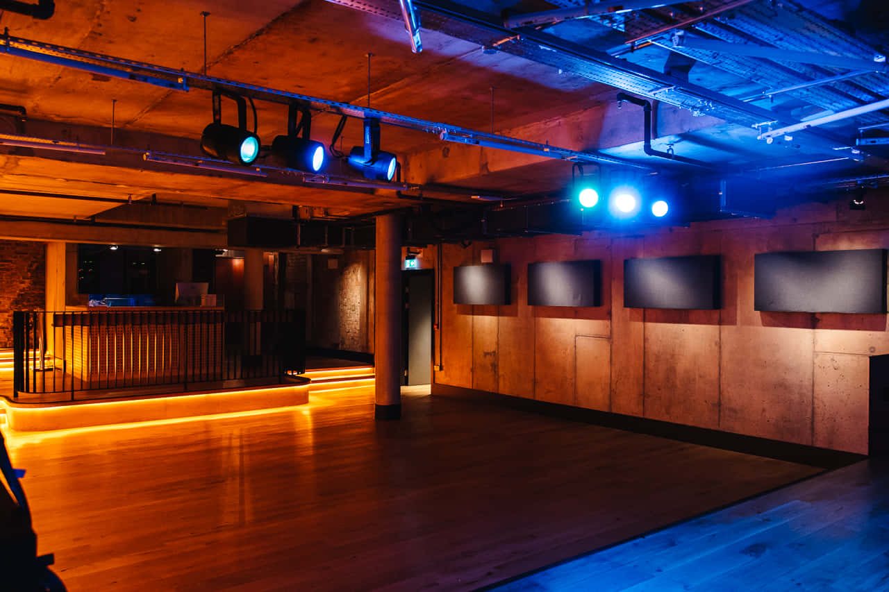 The Lower Third - Cocktail Bar & Clubroom 8