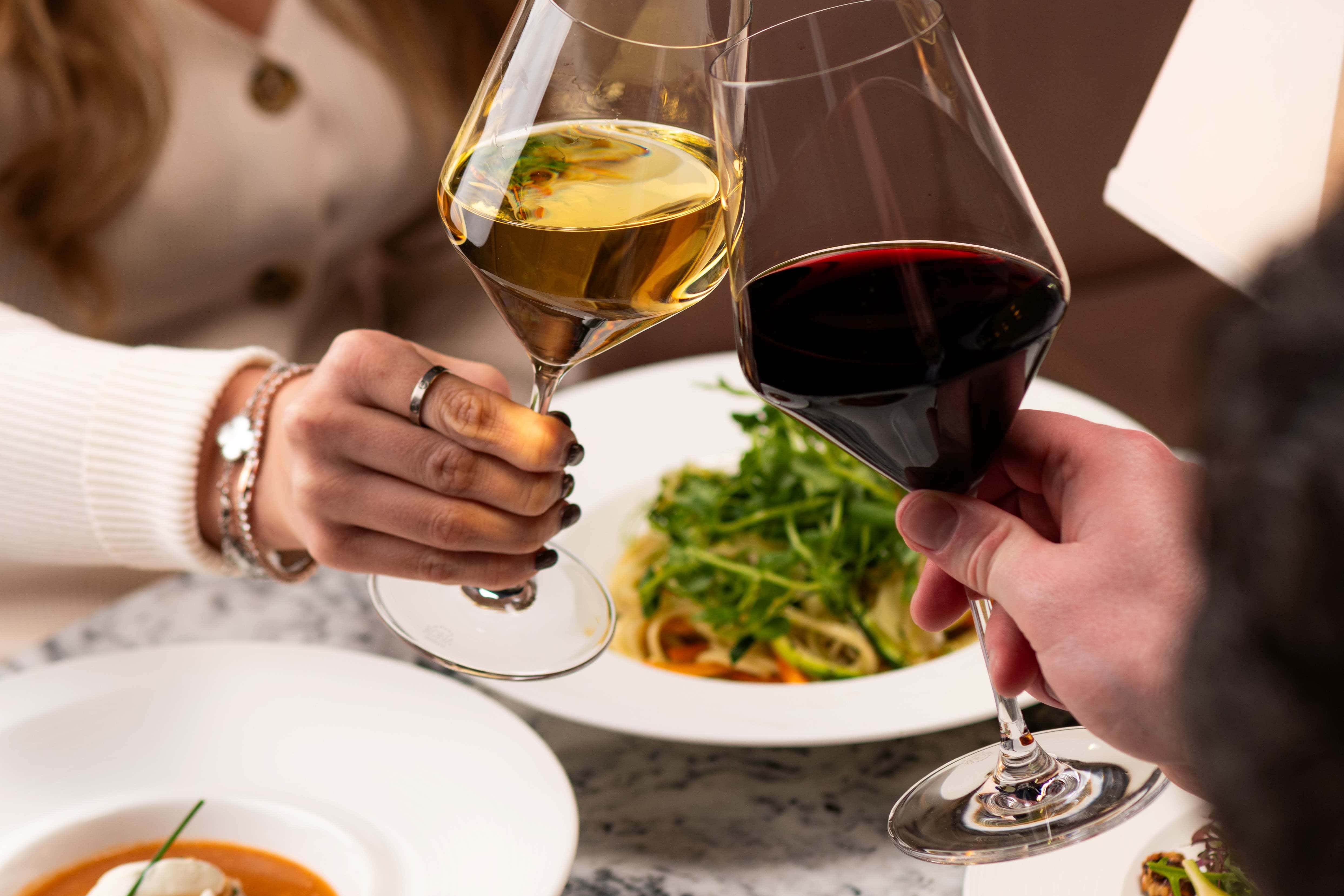 The Club Restaurant & Lounge 9