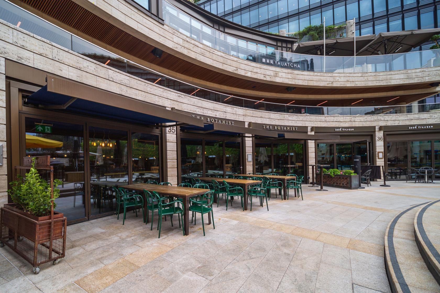 The Lounge & Terrace 3