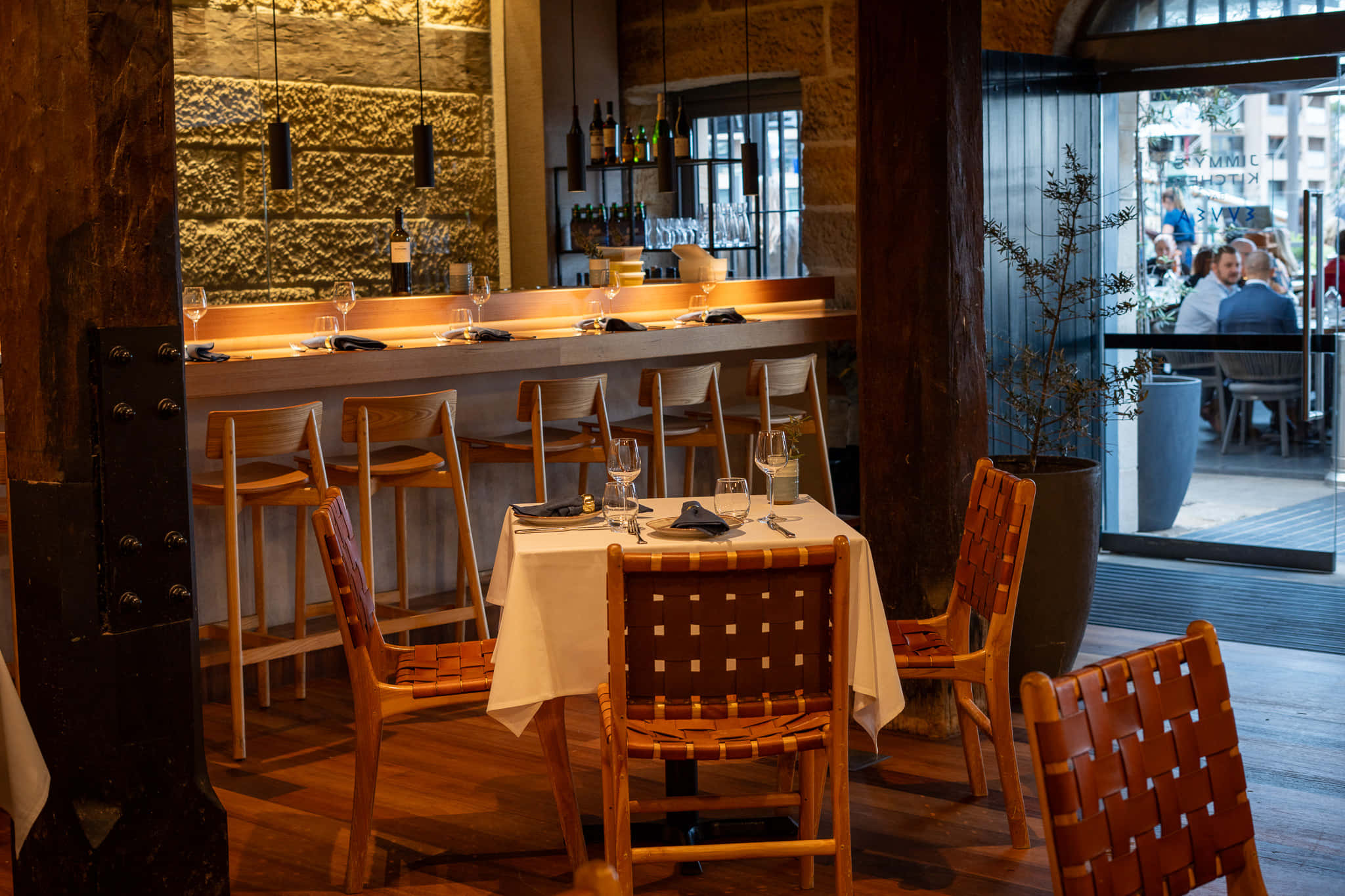 Jimmy’s Kitchen Bay εννέα 2