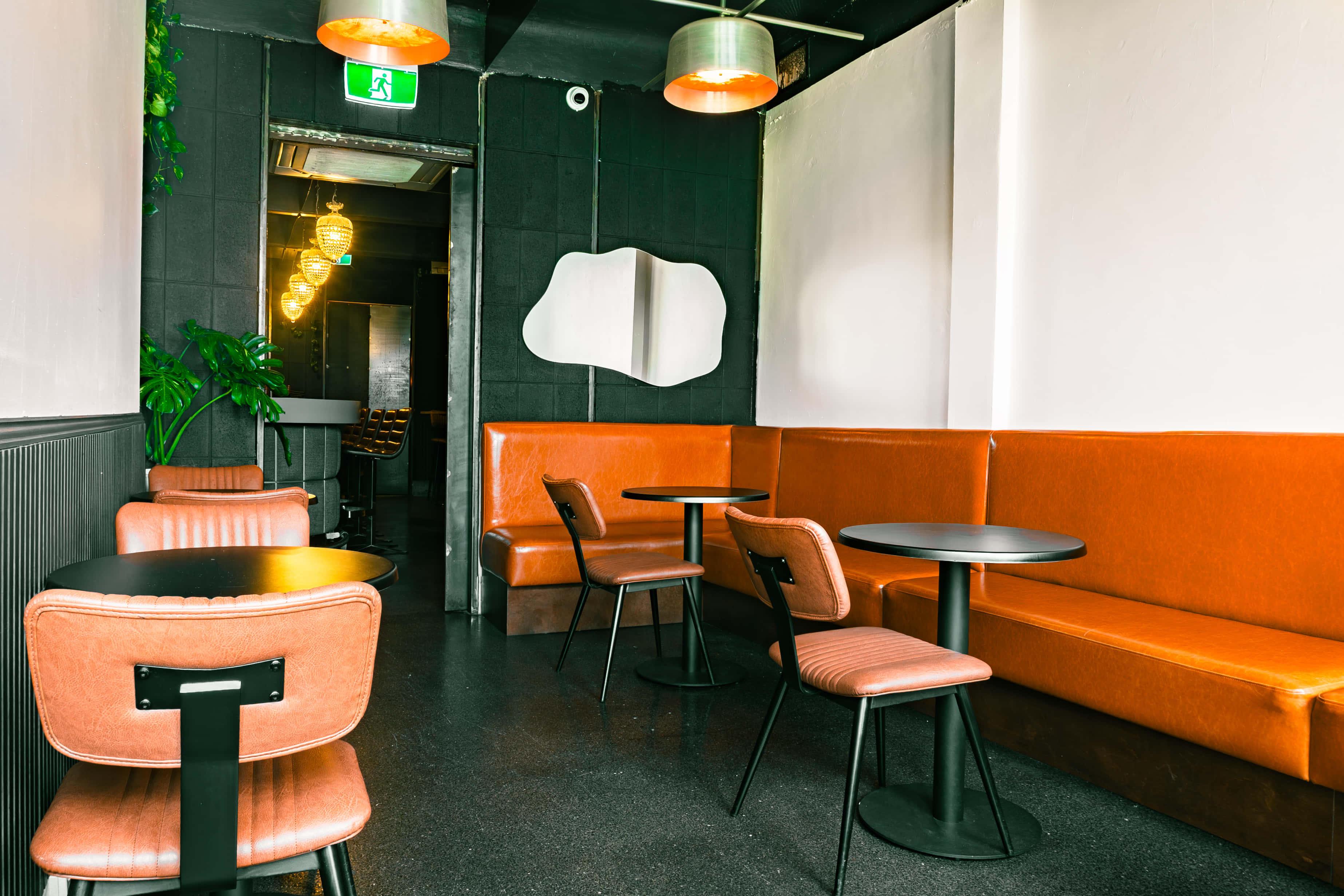 Little Red's Cocktail Bar 4