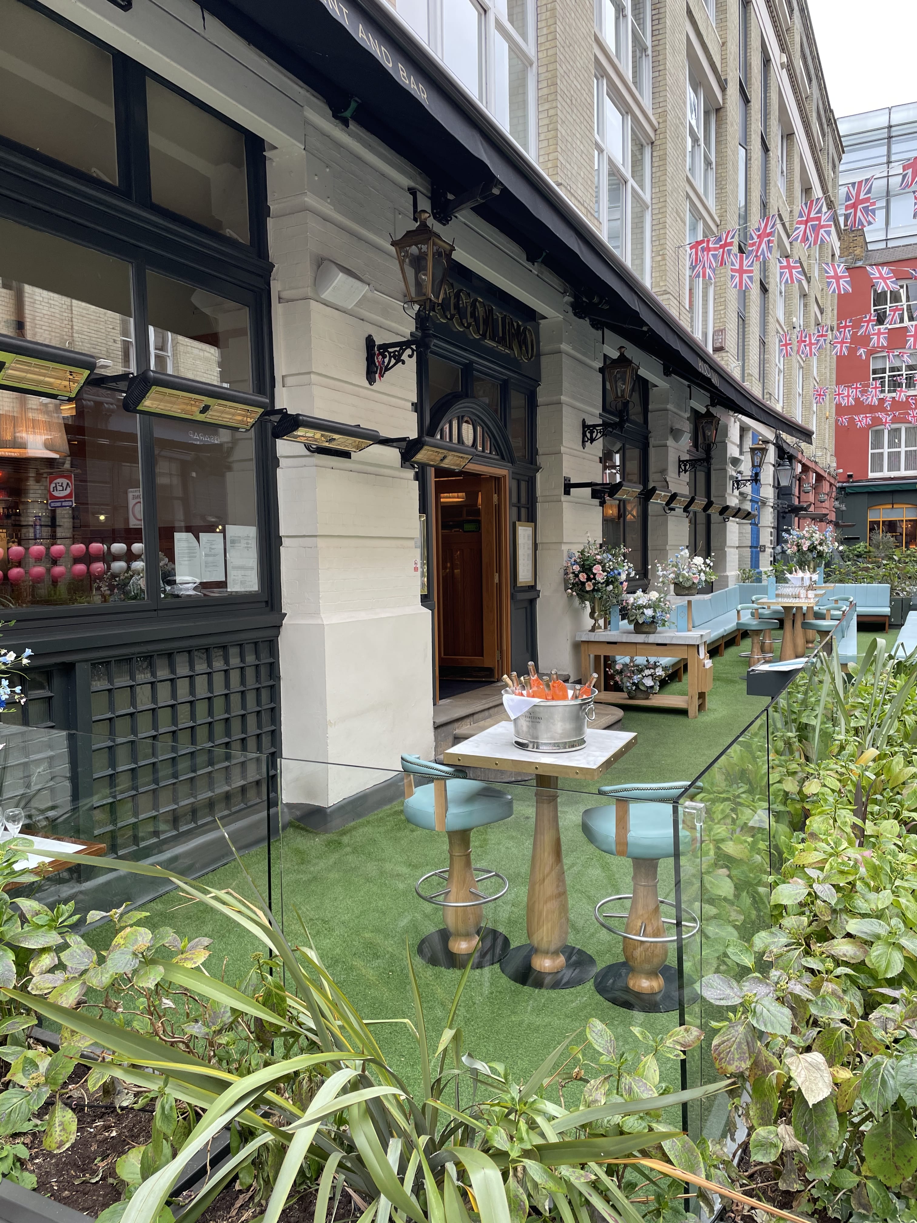 Full Exclusive Hire 2