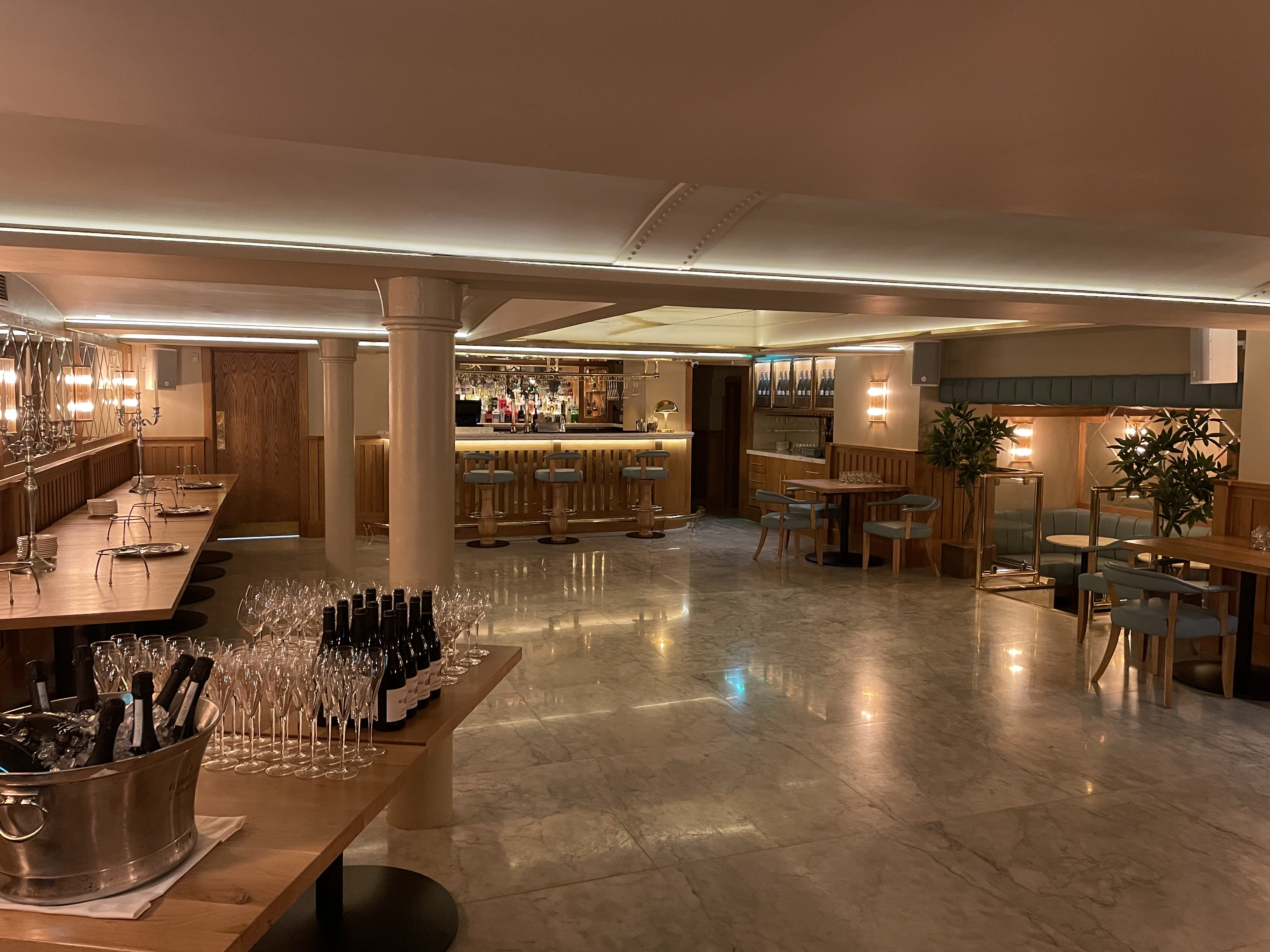 Full Exclusive Hire 1