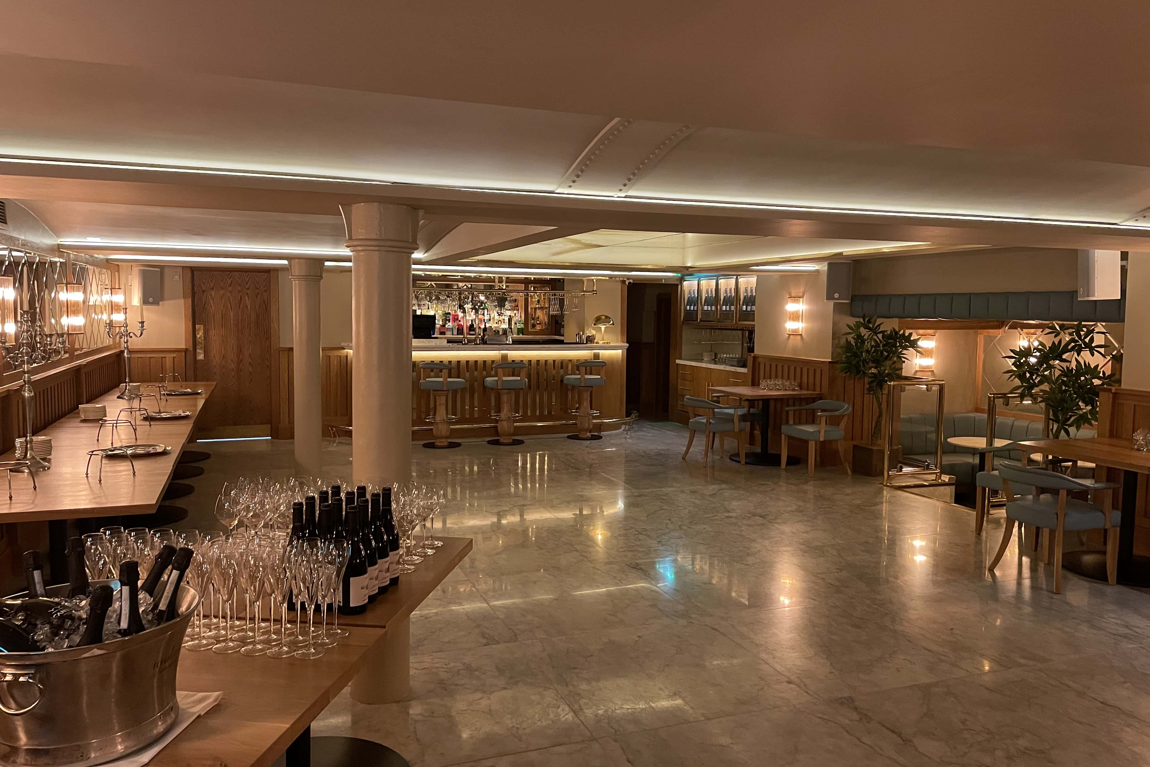 Full Exclusive Hire 1