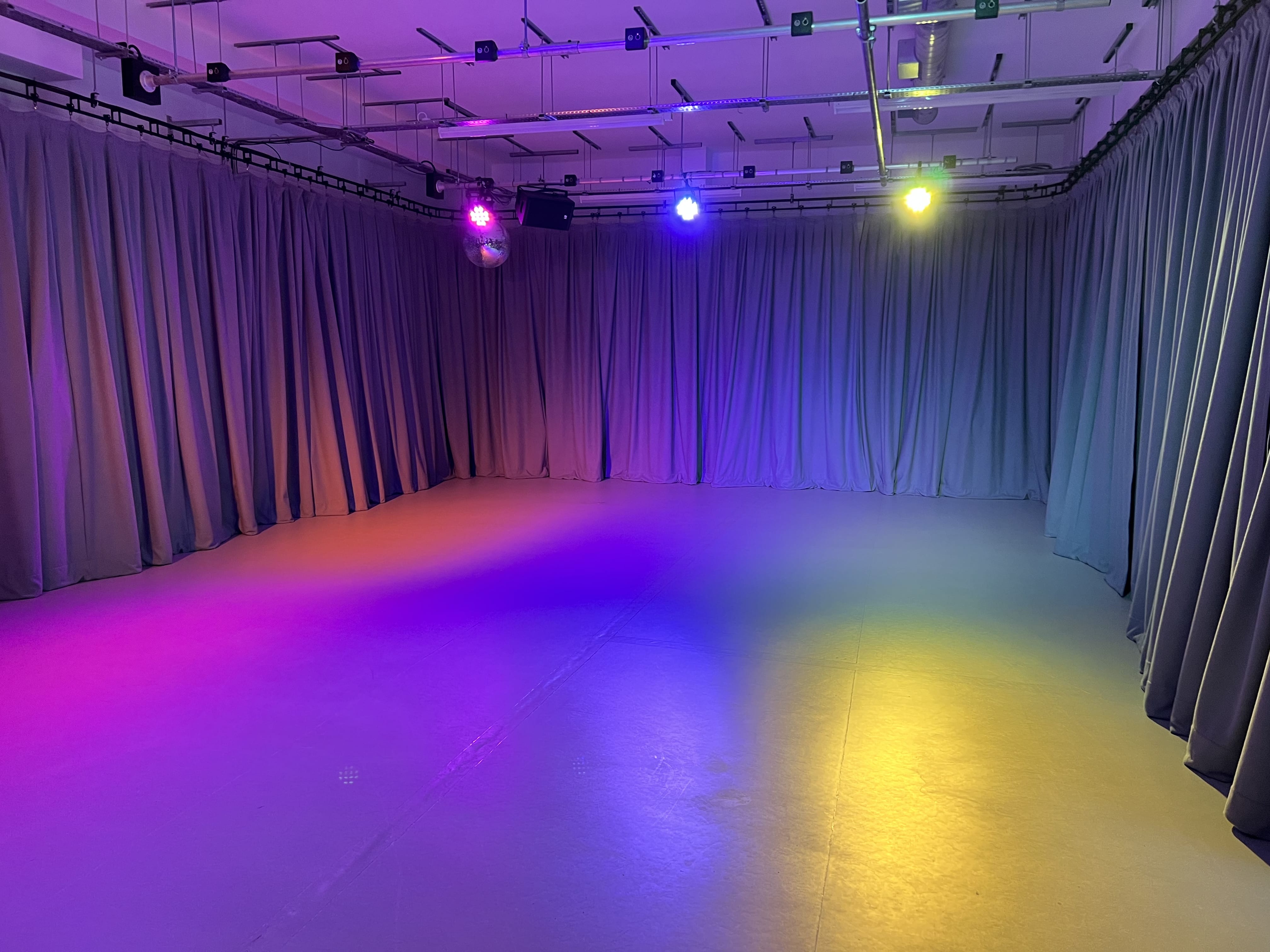 Hackney Showroom  15