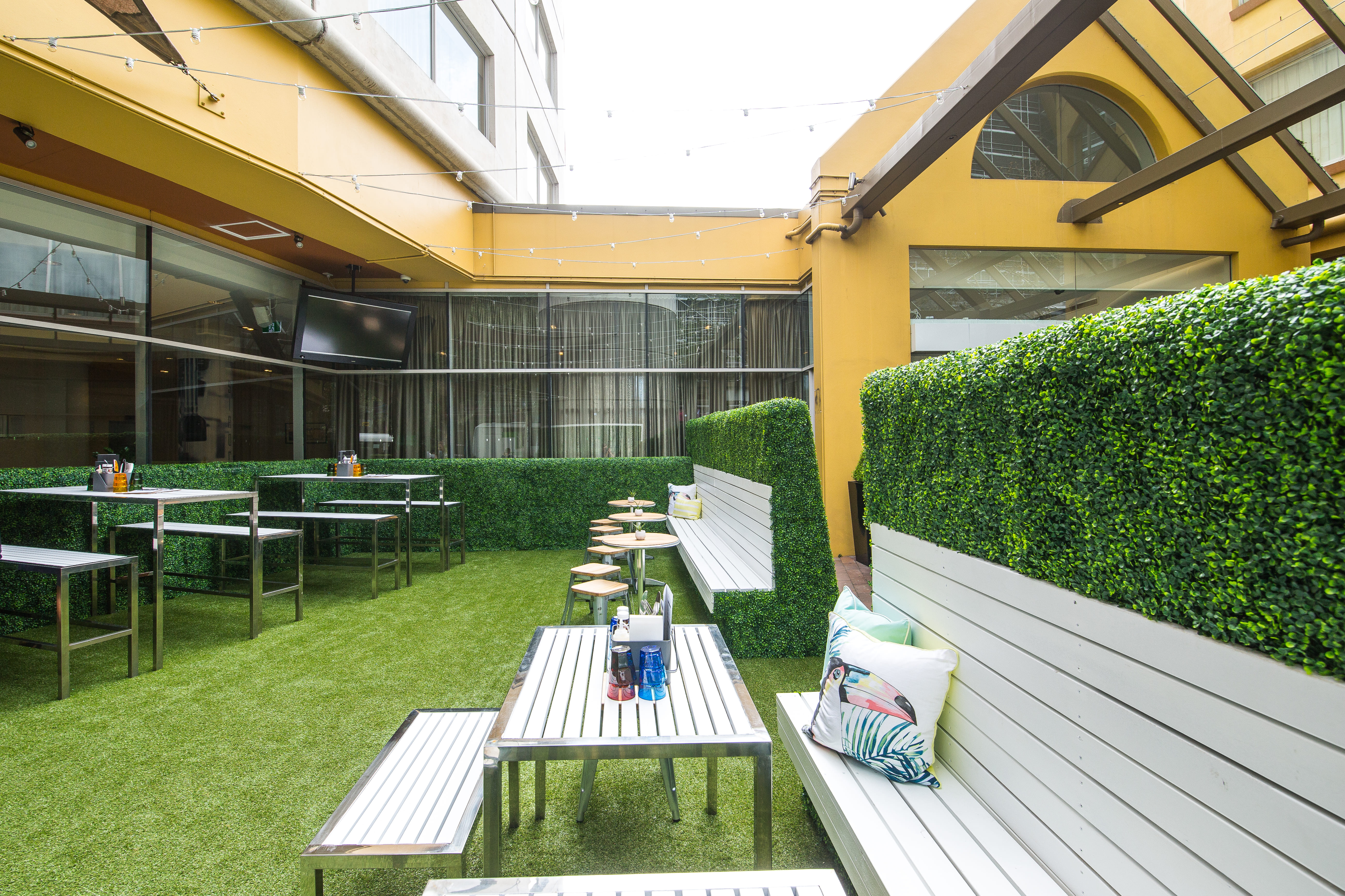 Sirocco Terrace & Bar 9