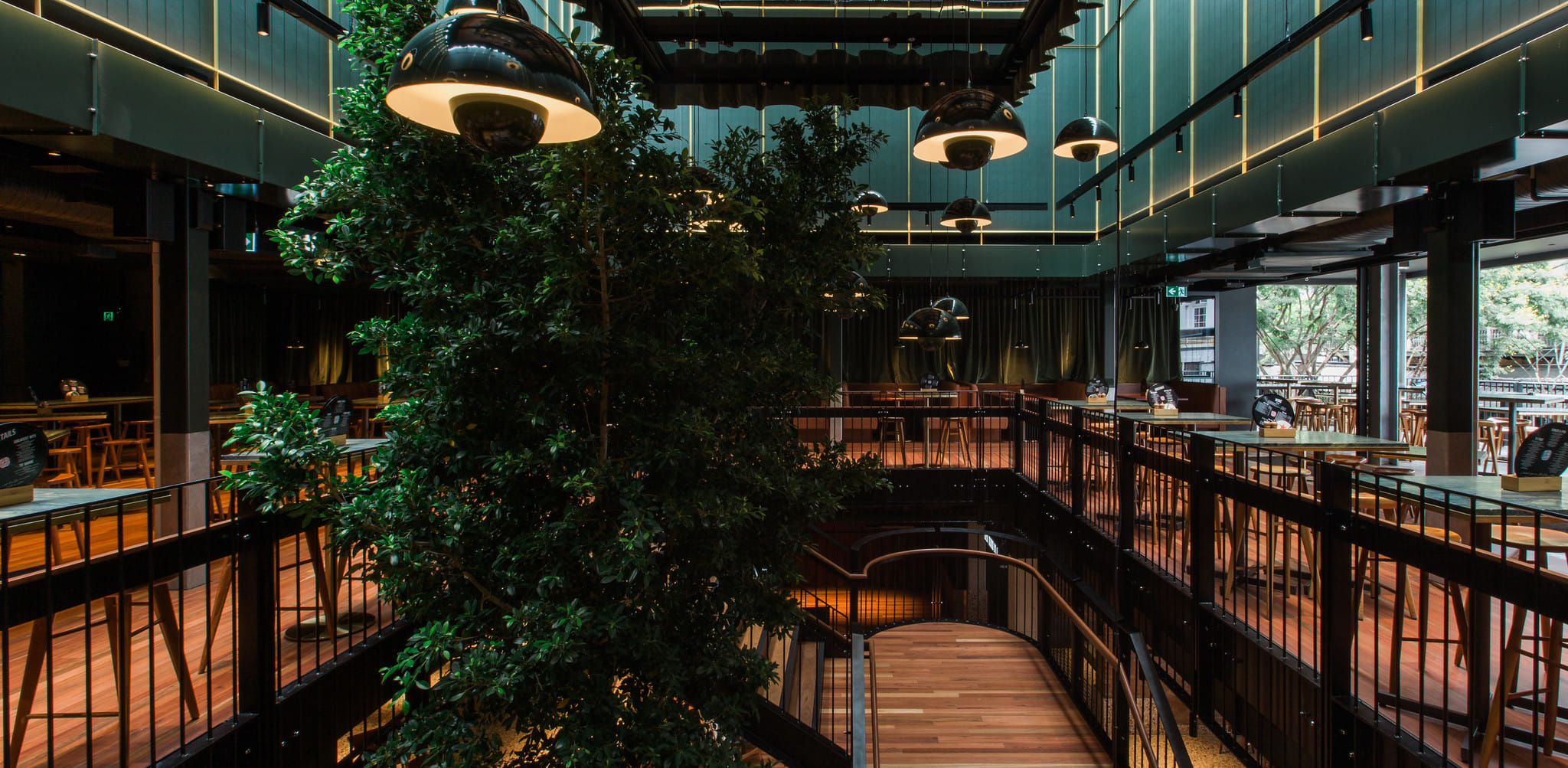 THE KENSINGTON LOUNGE 3