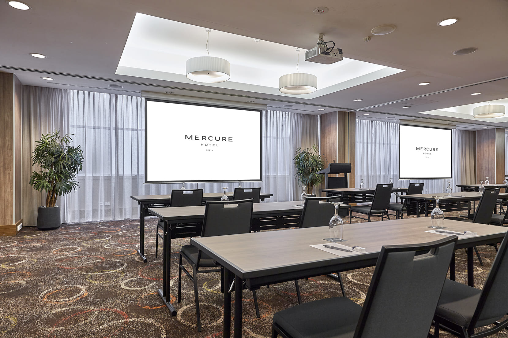 Caroline Ballroom 3D tour