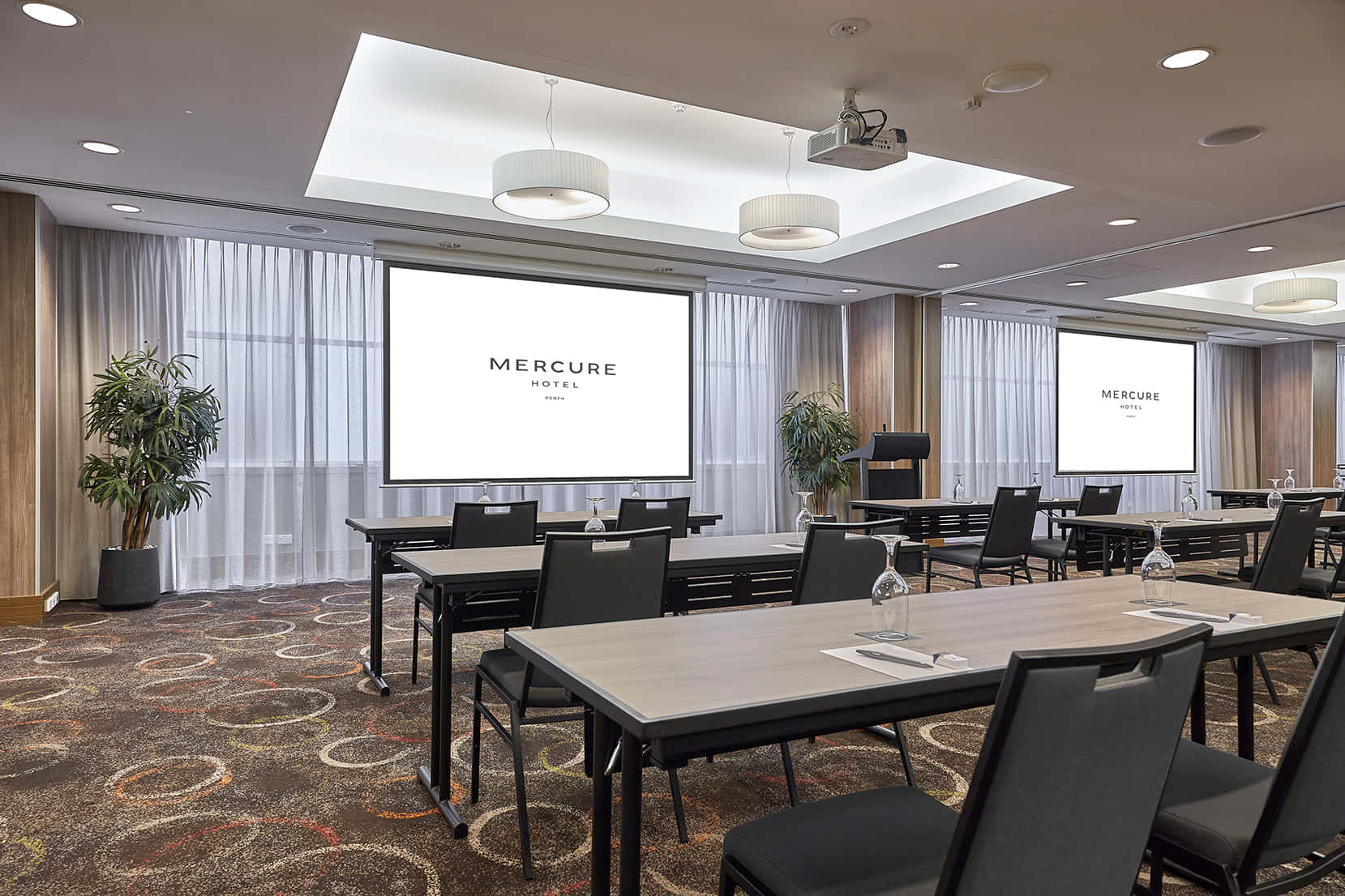 Caroline Ballroom 3D tour