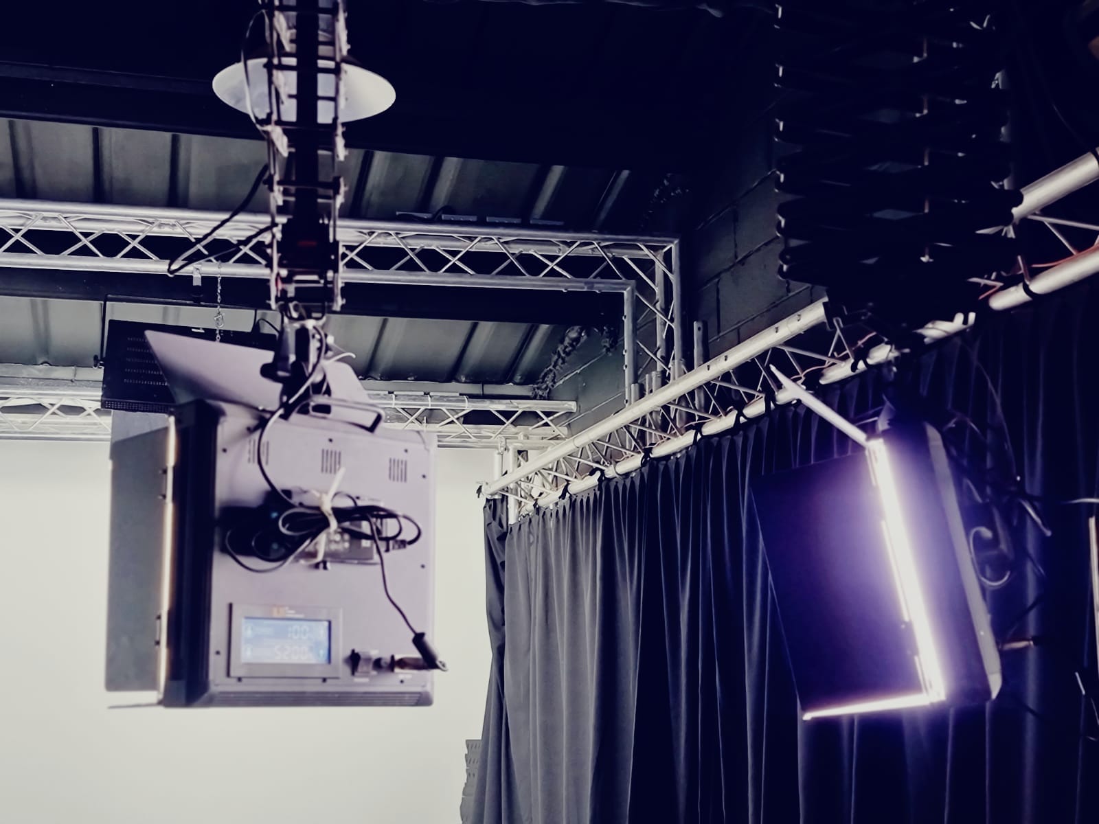 TV Studio / Photographic Studio (1000 Sq.ft) 1