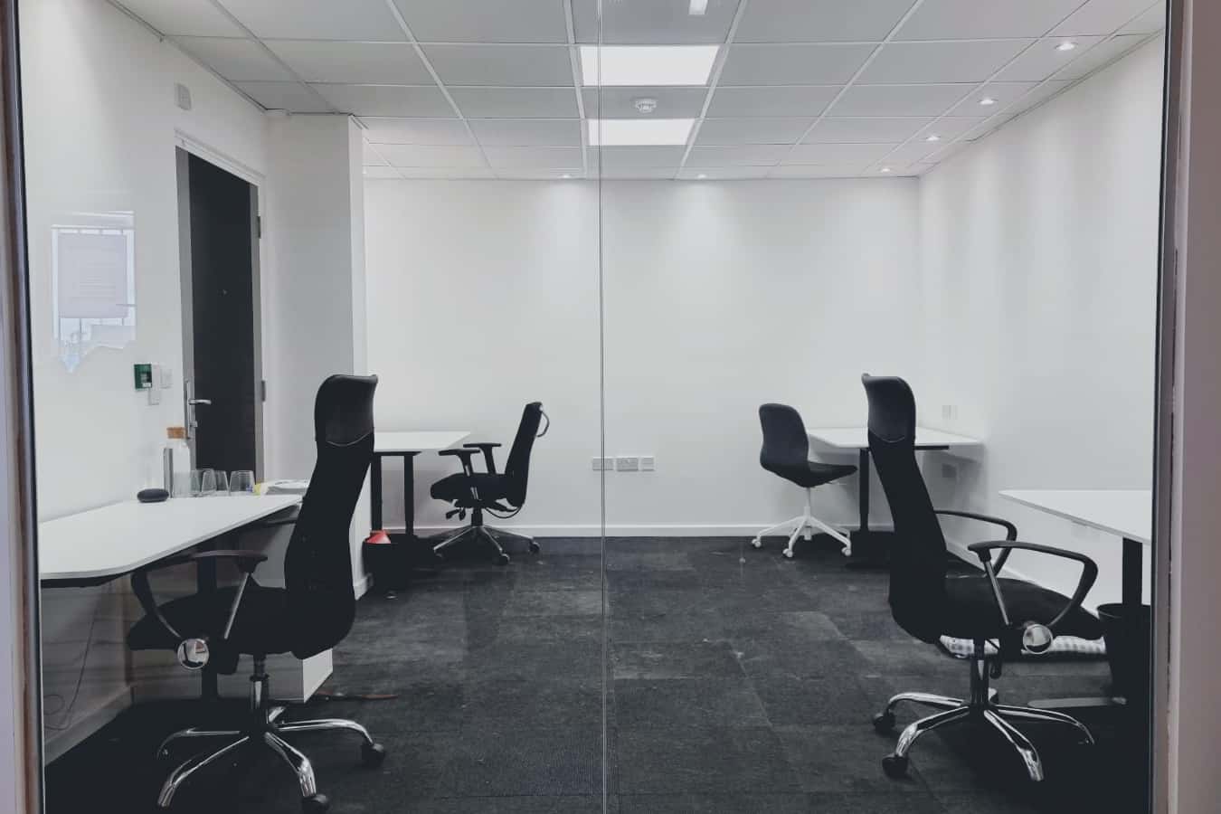 TV Studio / Photographic Studio (1000 Sq.ft) 7