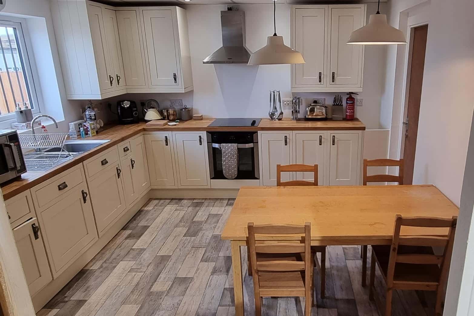 TV Studio / Photographic Studio (1000 Sq.ft) 13