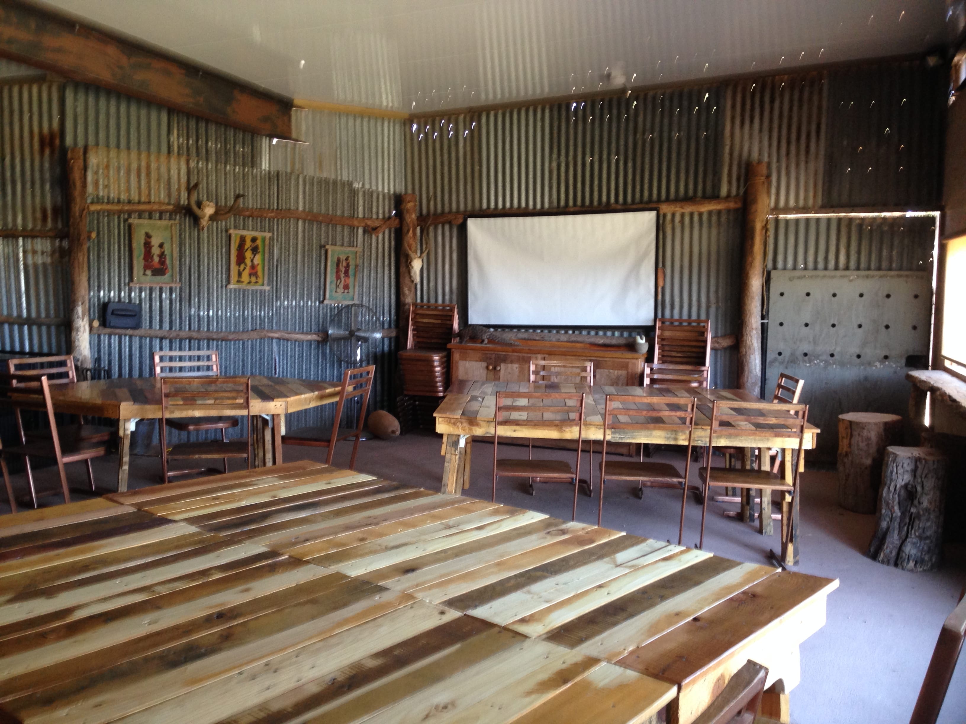 Slumber Dining Hut 2