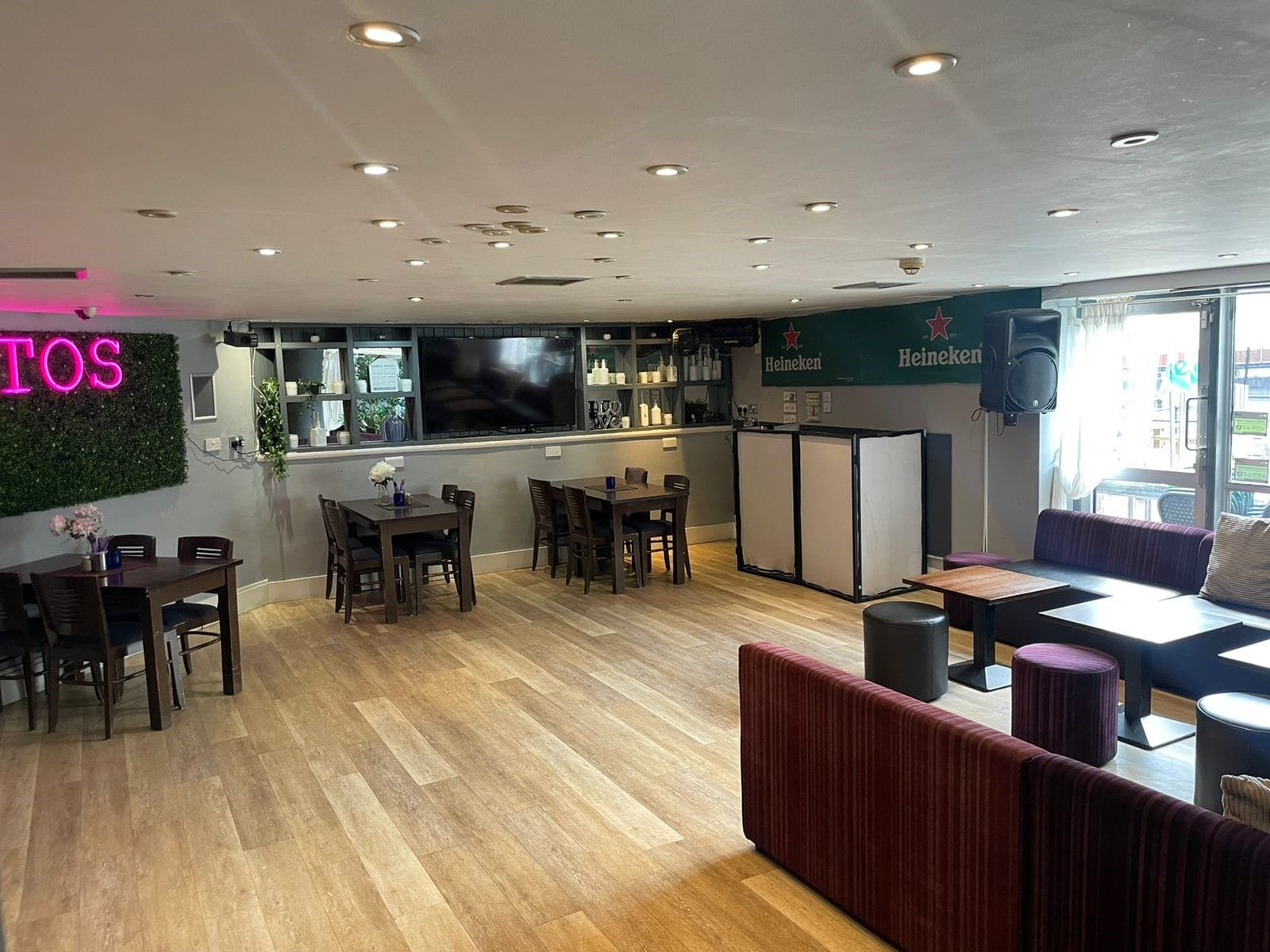 Riverview Nook | Private Space In The Riverview Bar 5