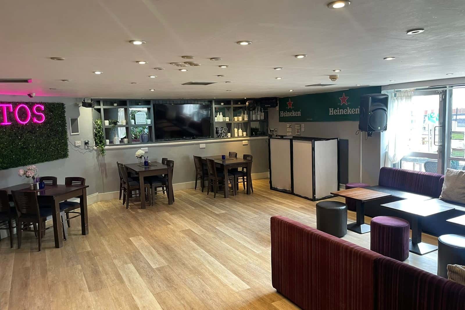 Riverview Nook | Private Space In The Riverview Bar 5