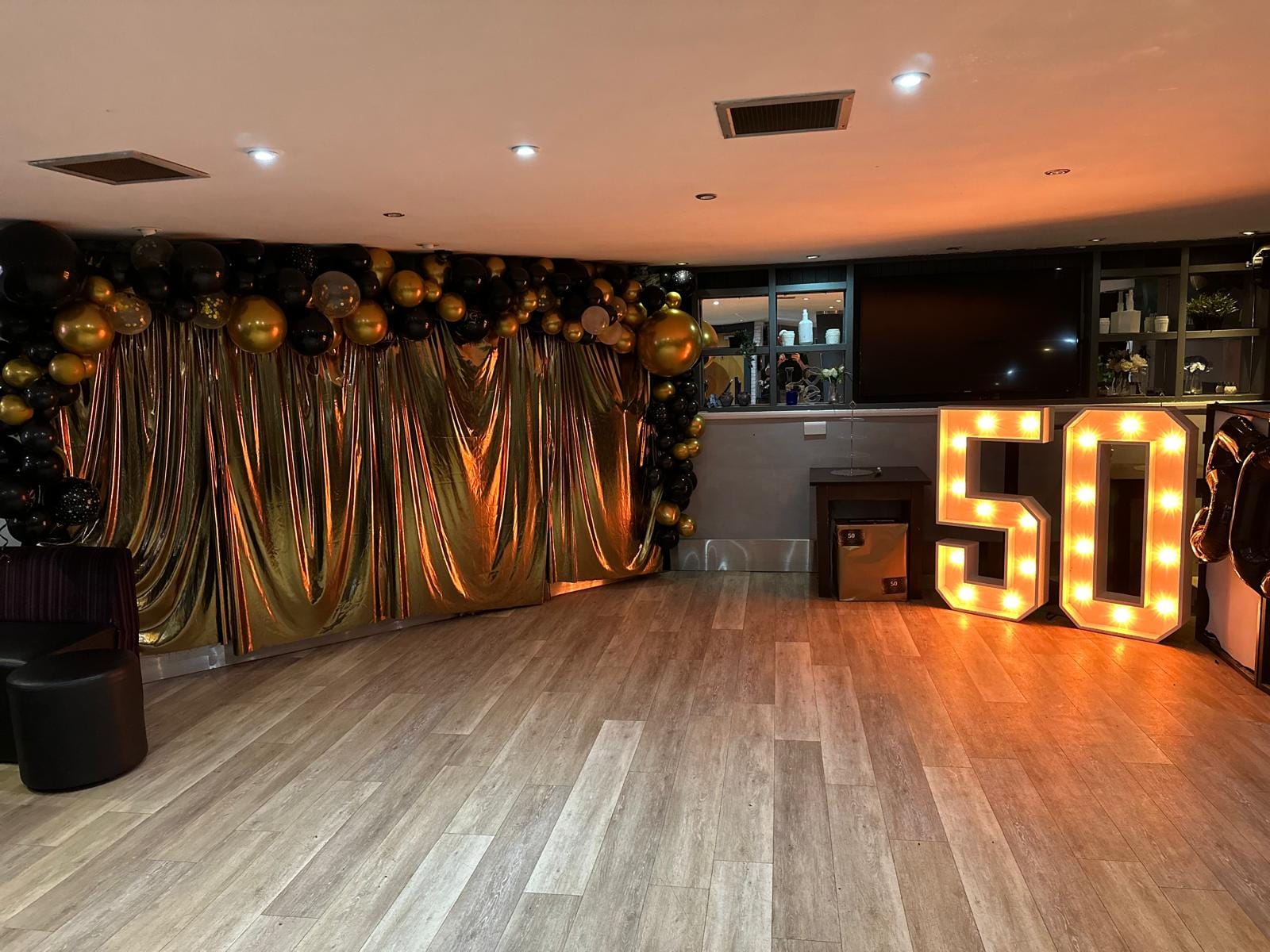 Riverview Nook | Private Space In The Riverview Bar 1