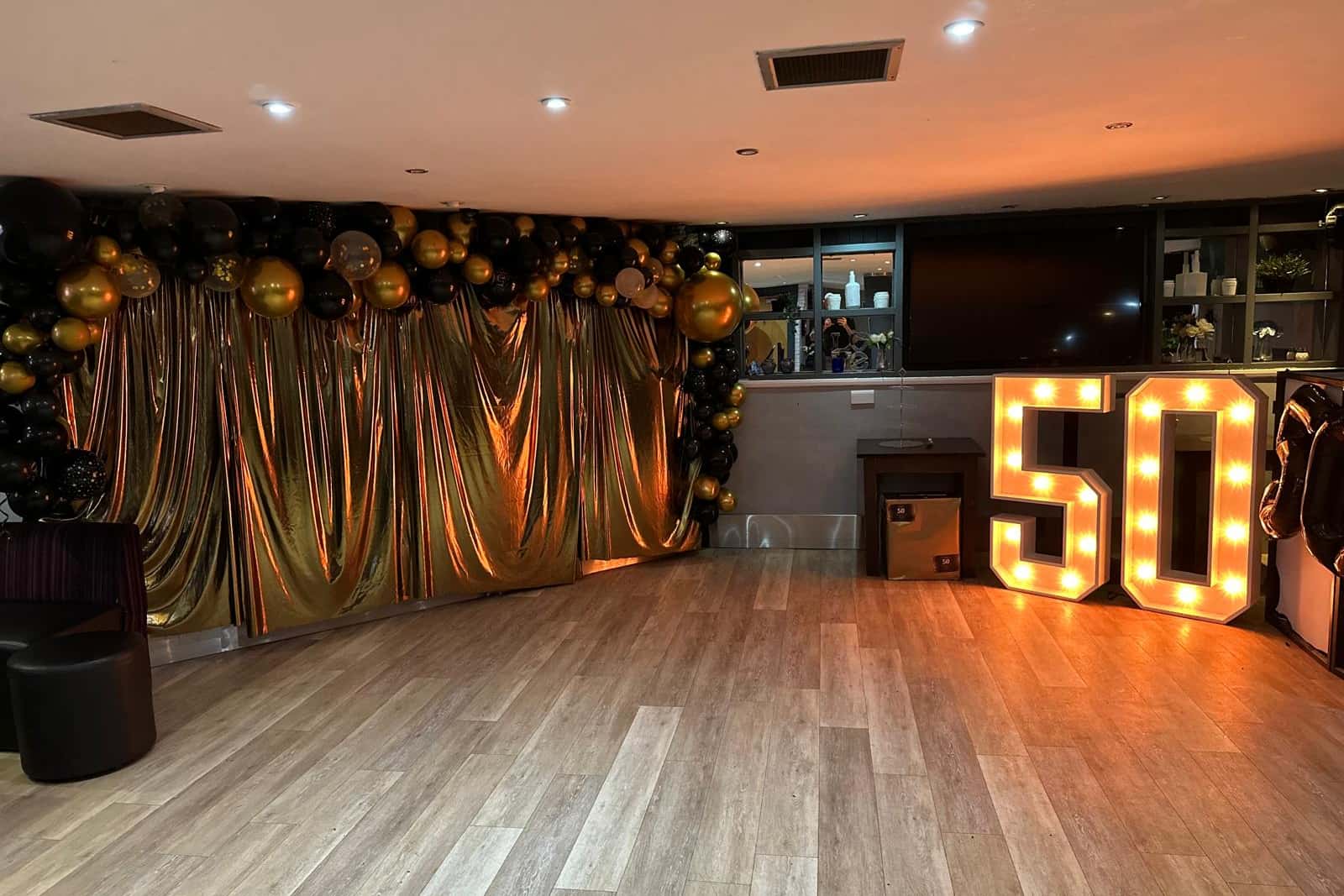 Riverview Nook | Private Space In The Riverview Bar 1