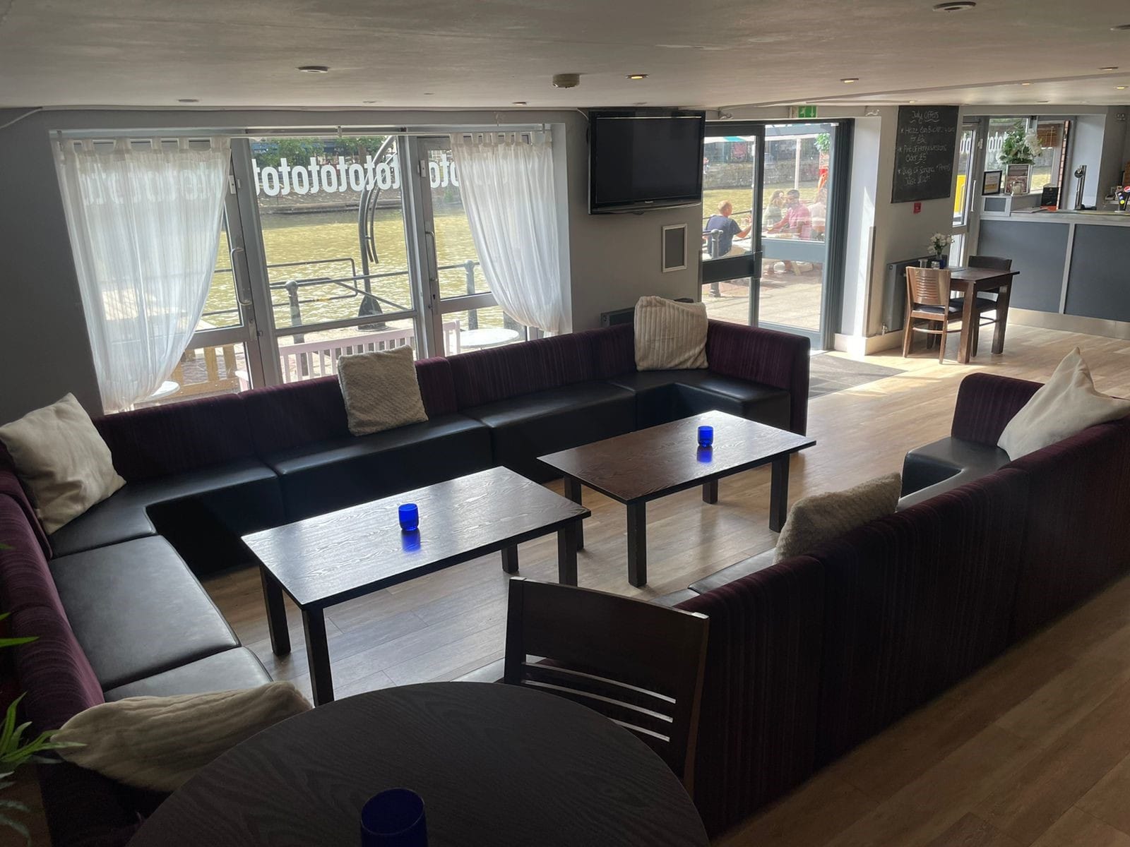 Riverview Corner Area | In Totos' Riverview Bar 3