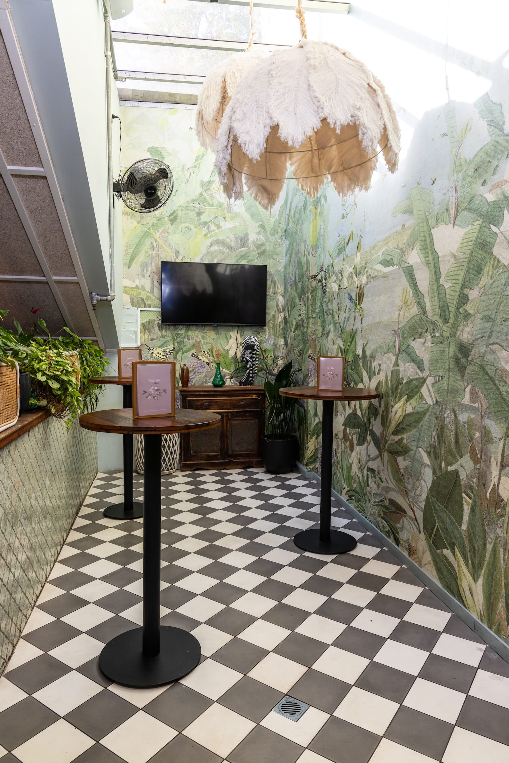 Phylli's Private Dining Room 1