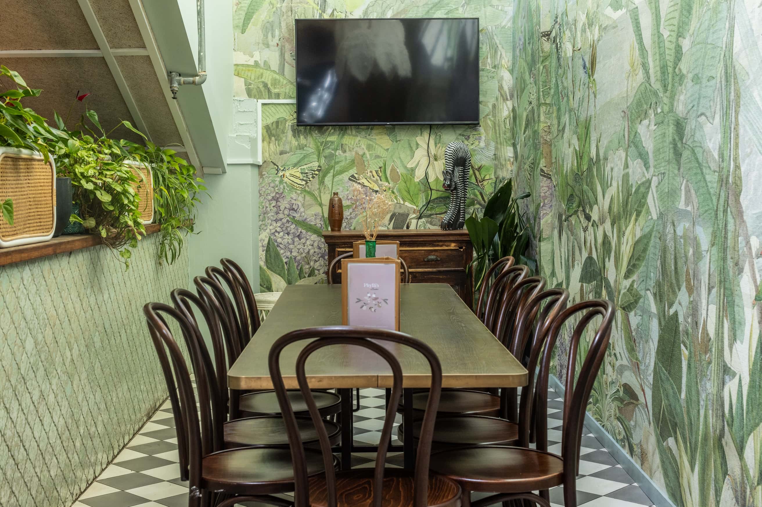 Phylli's Private Dining Room 2