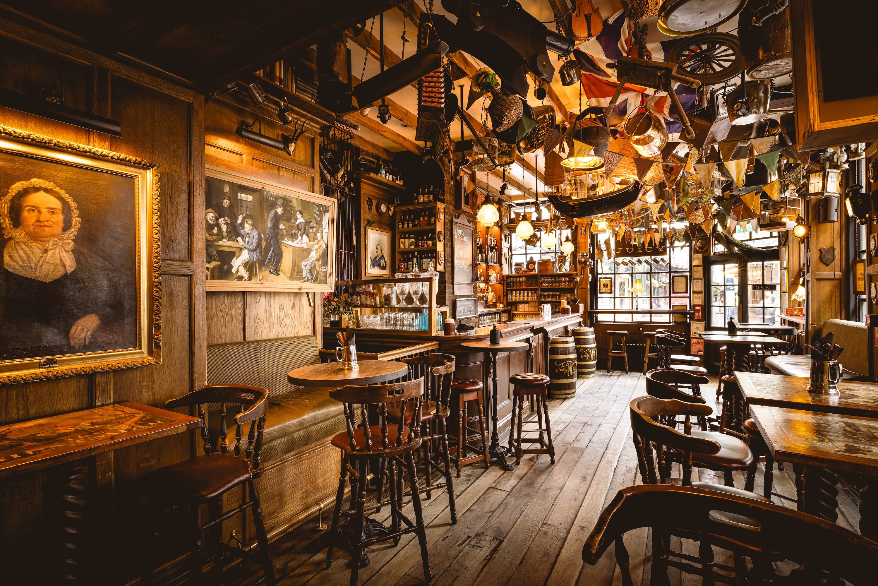 Mr Fogg's Tavern and Gin Parlour 3