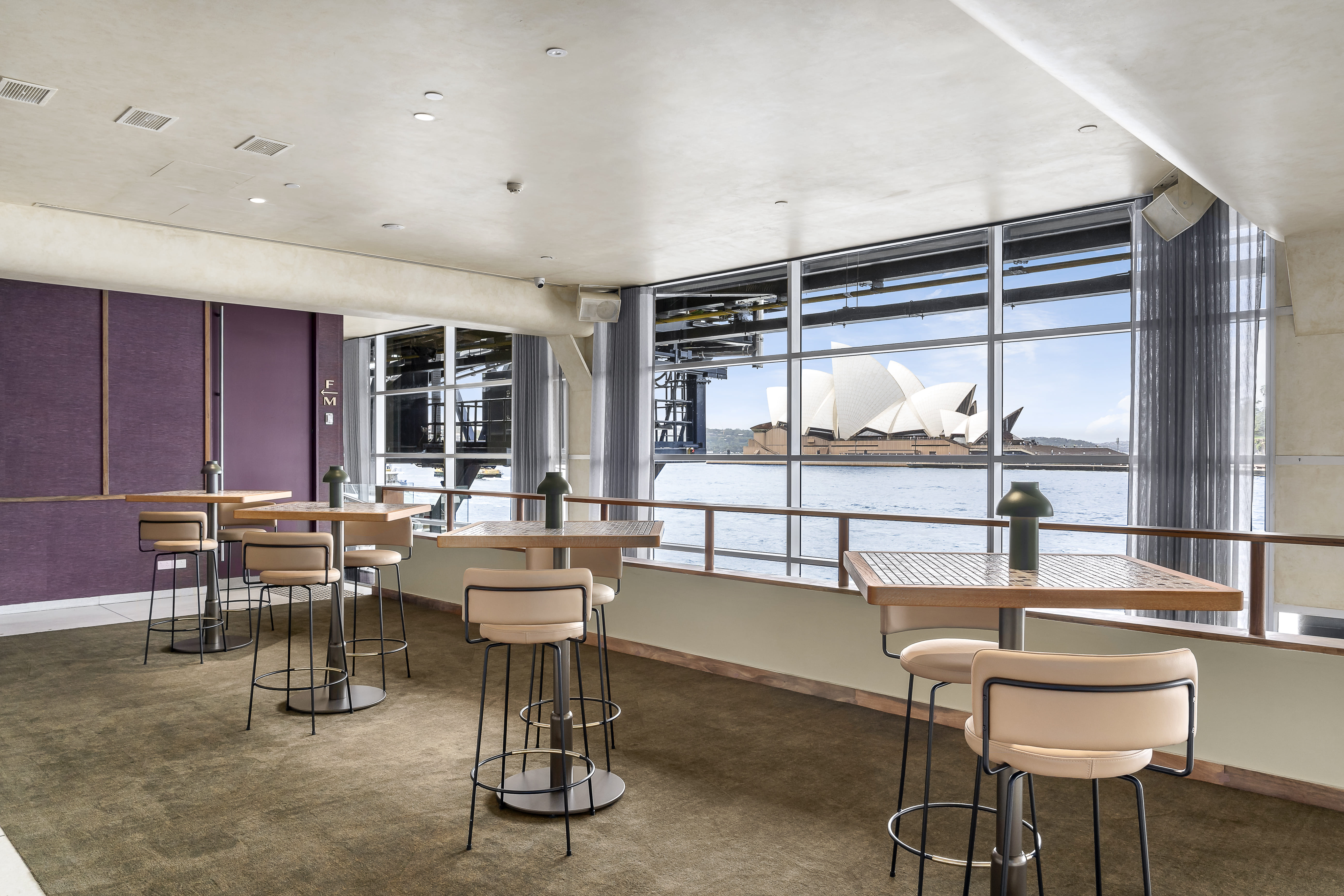 Cruise Bar & Restaurant Level 2 - Exclusive  3D tour