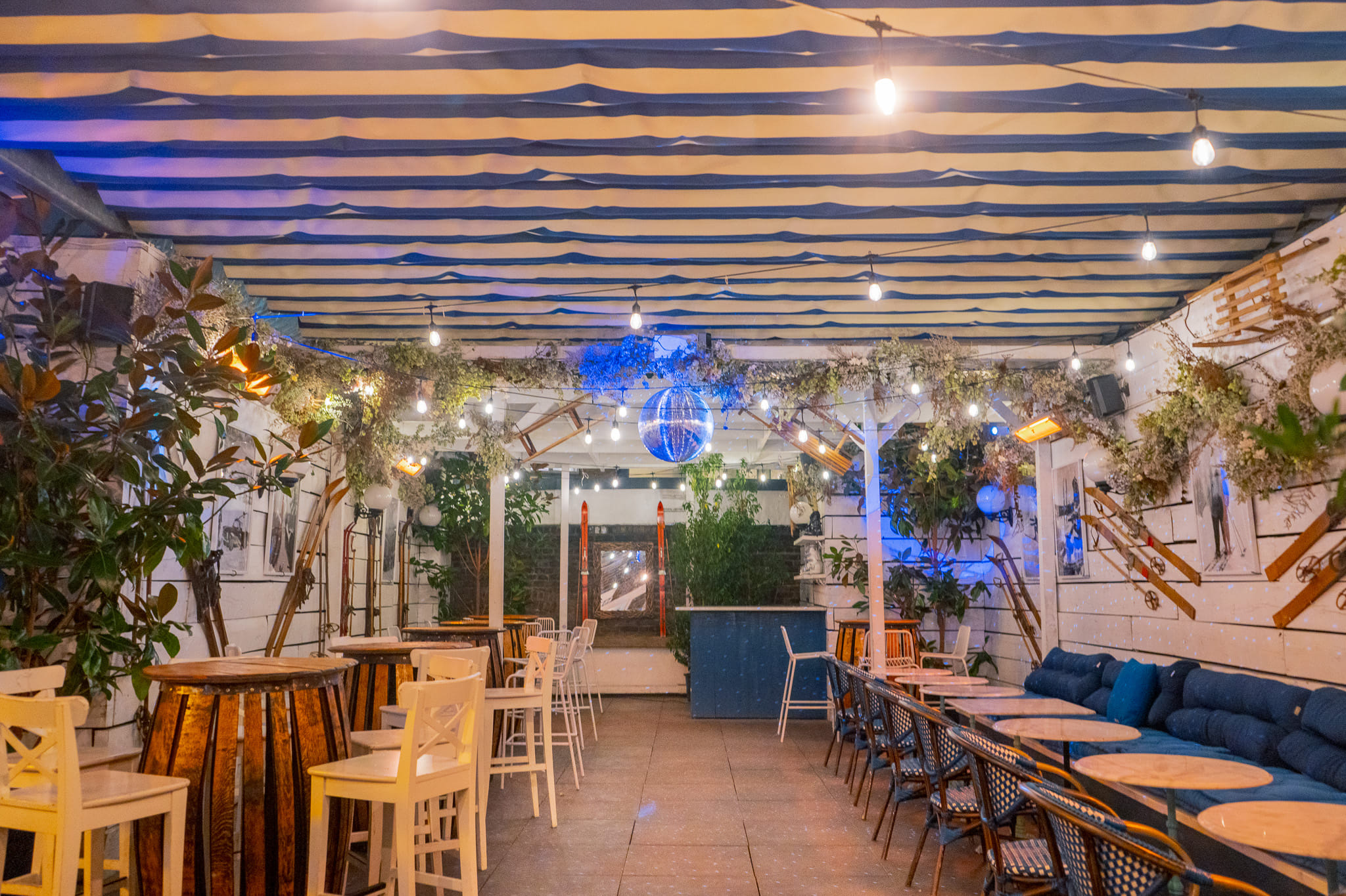 Weatherproof Rooftop Bar | Perfect Summer Party 48