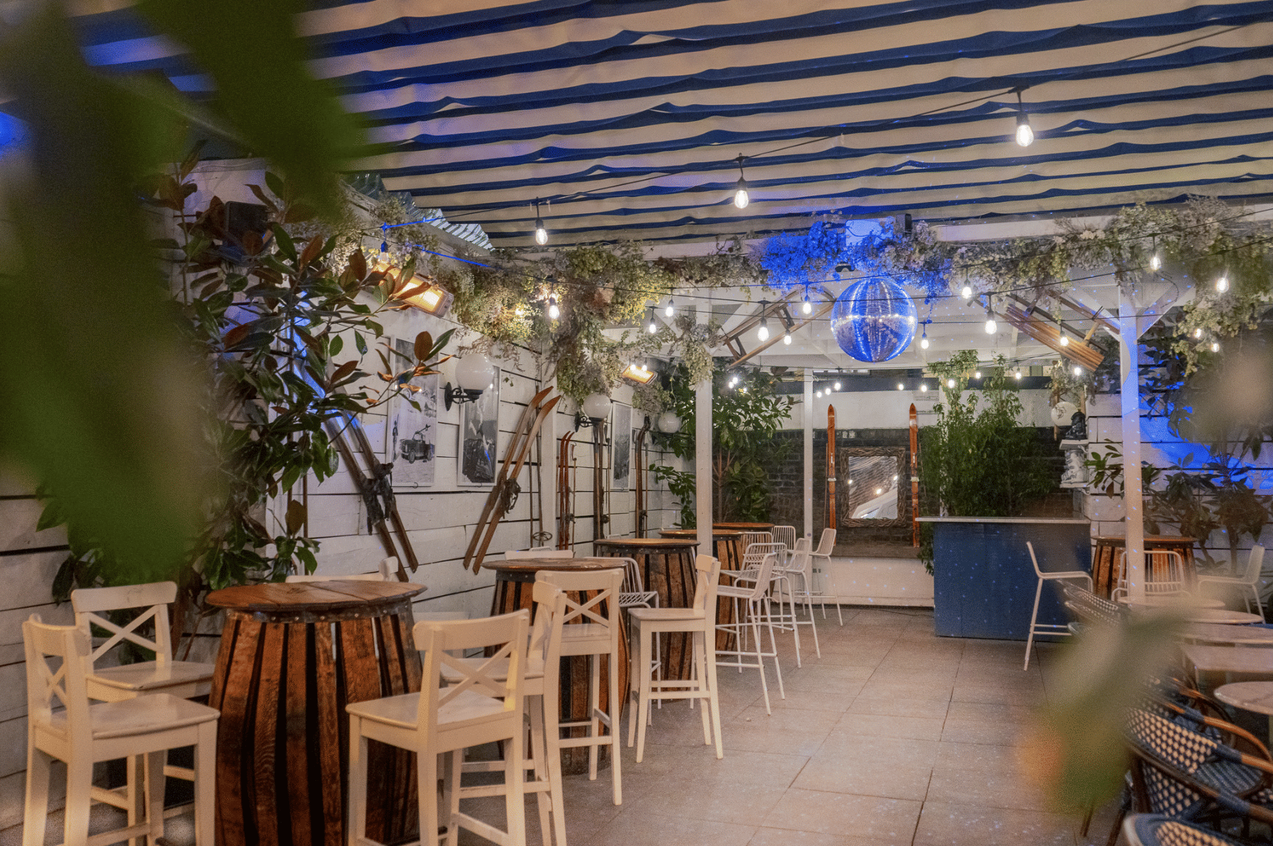Weatherproof Rooftop Bar | Perfect Summer Party 52